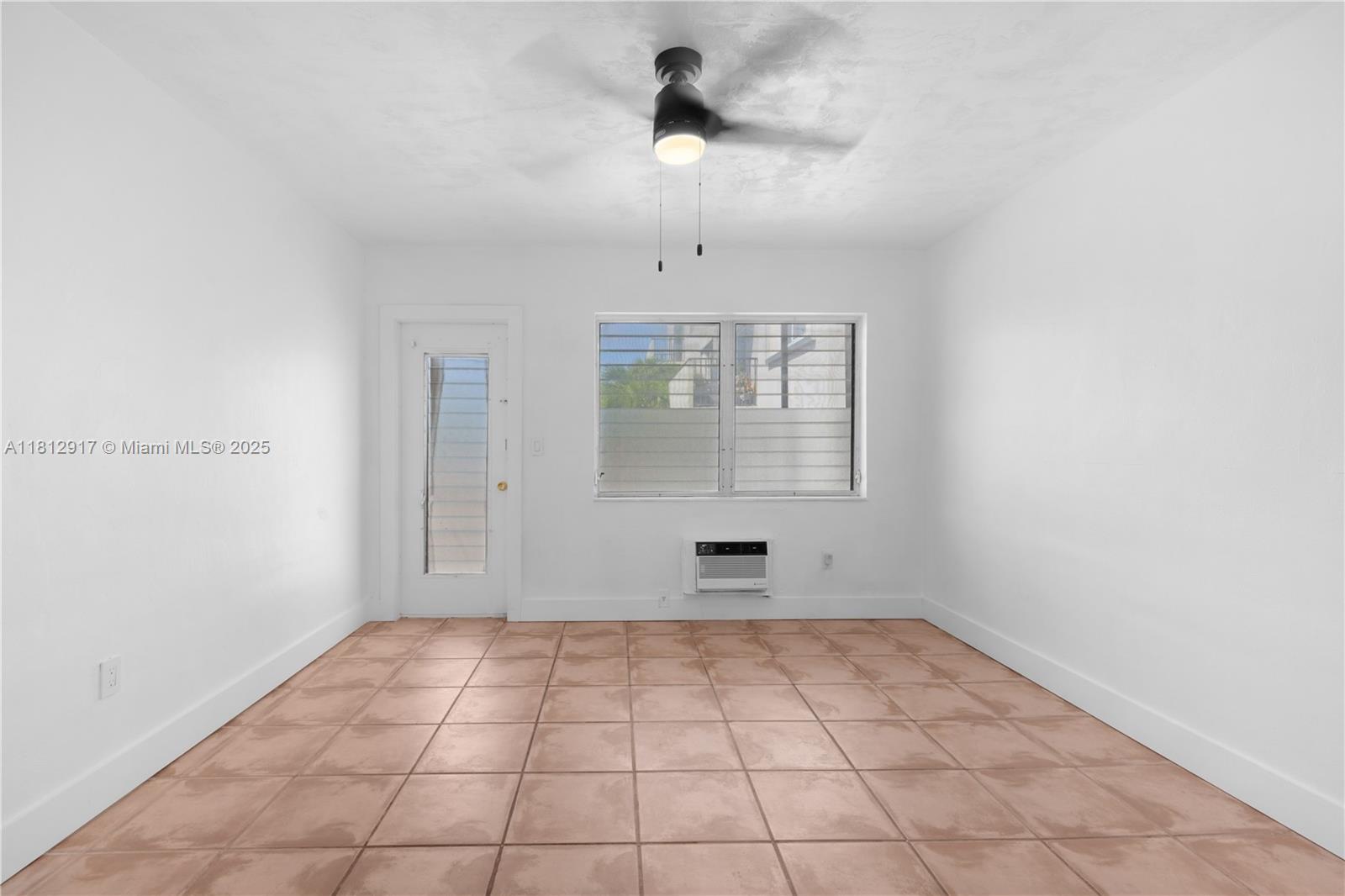 8040 Tatum Waterway Dr #12, Miami Beach, Florida image 13