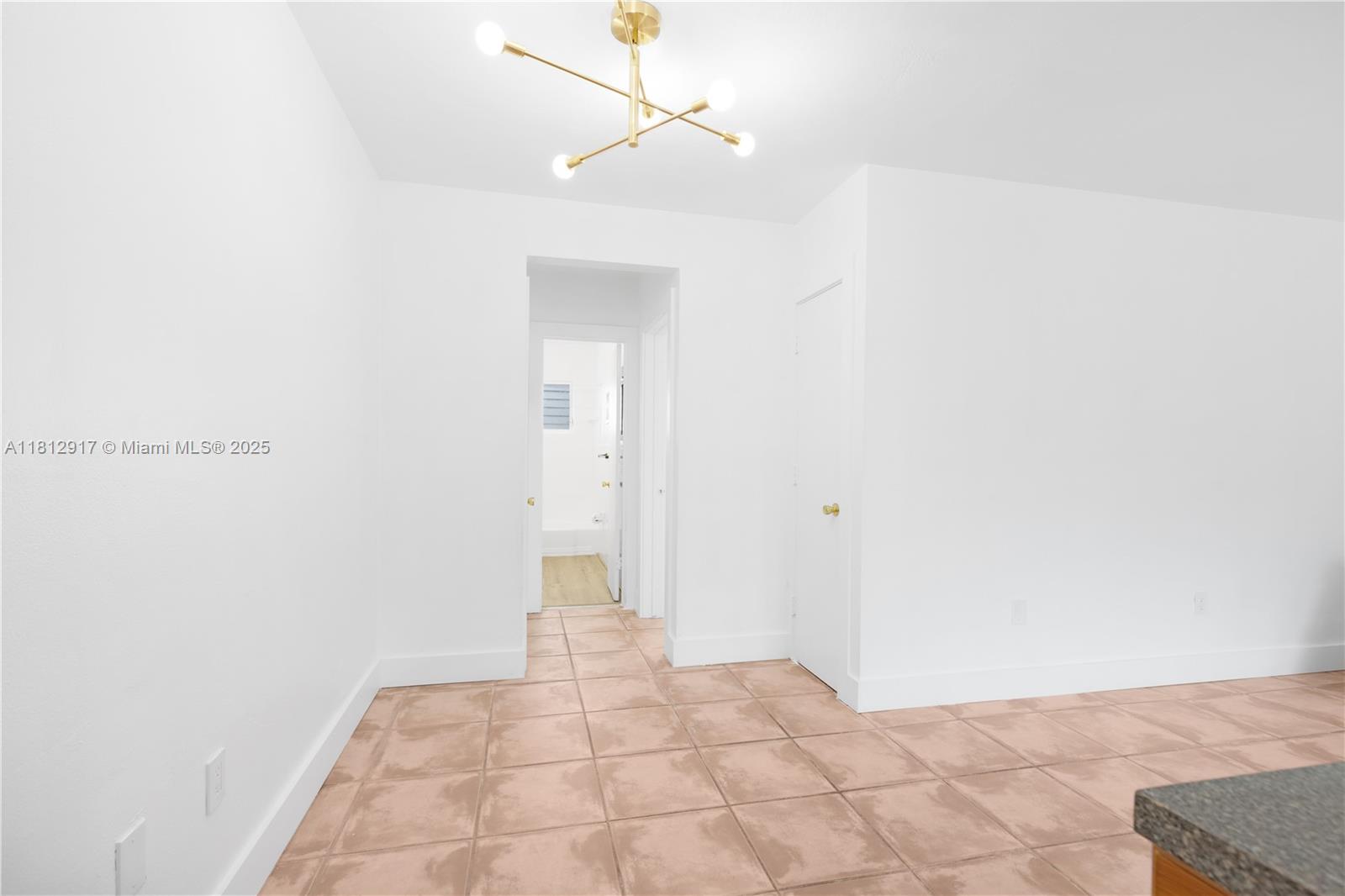 8040 Tatum Waterway Dr #12, Miami Beach, Florida image 5