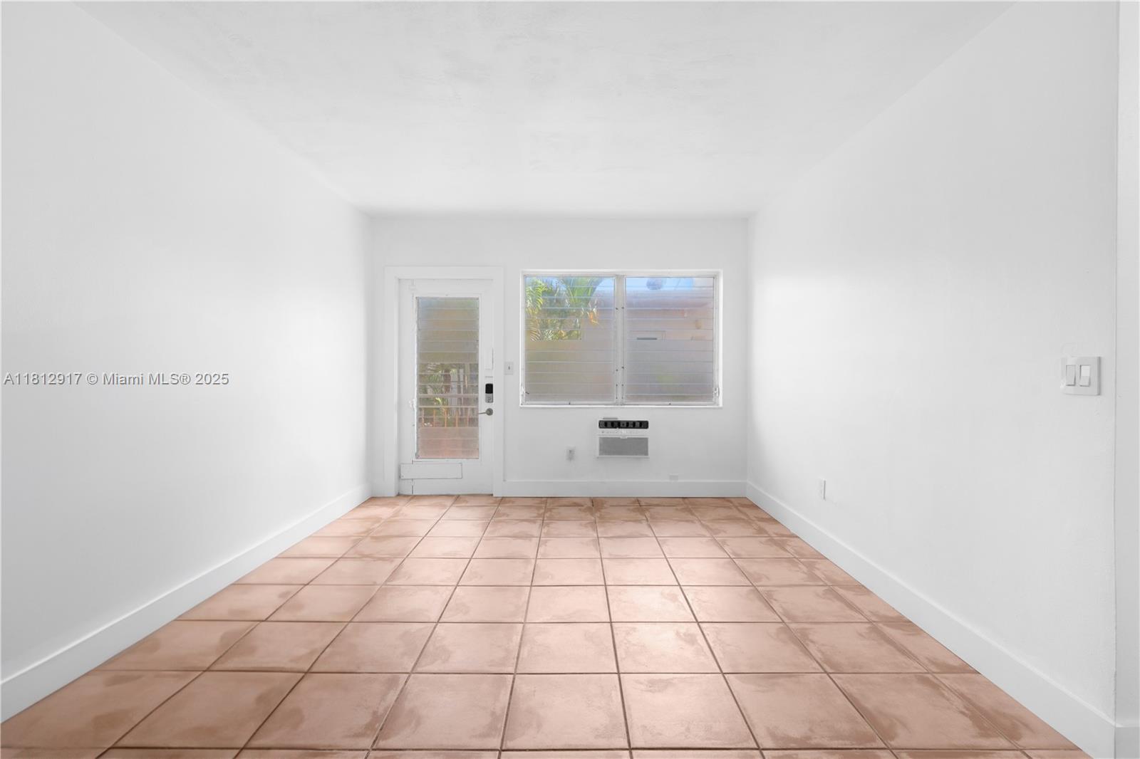8040 Tatum Waterway Dr #12, Miami Beach, Florida image 8