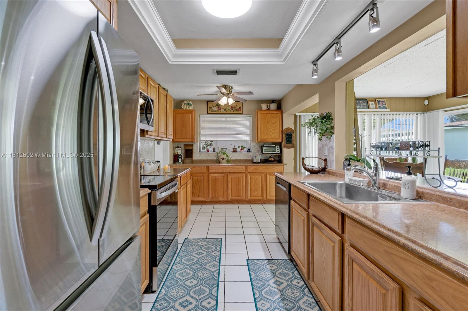 5714 NW 66th Ter, Tamarac, Florida image 14