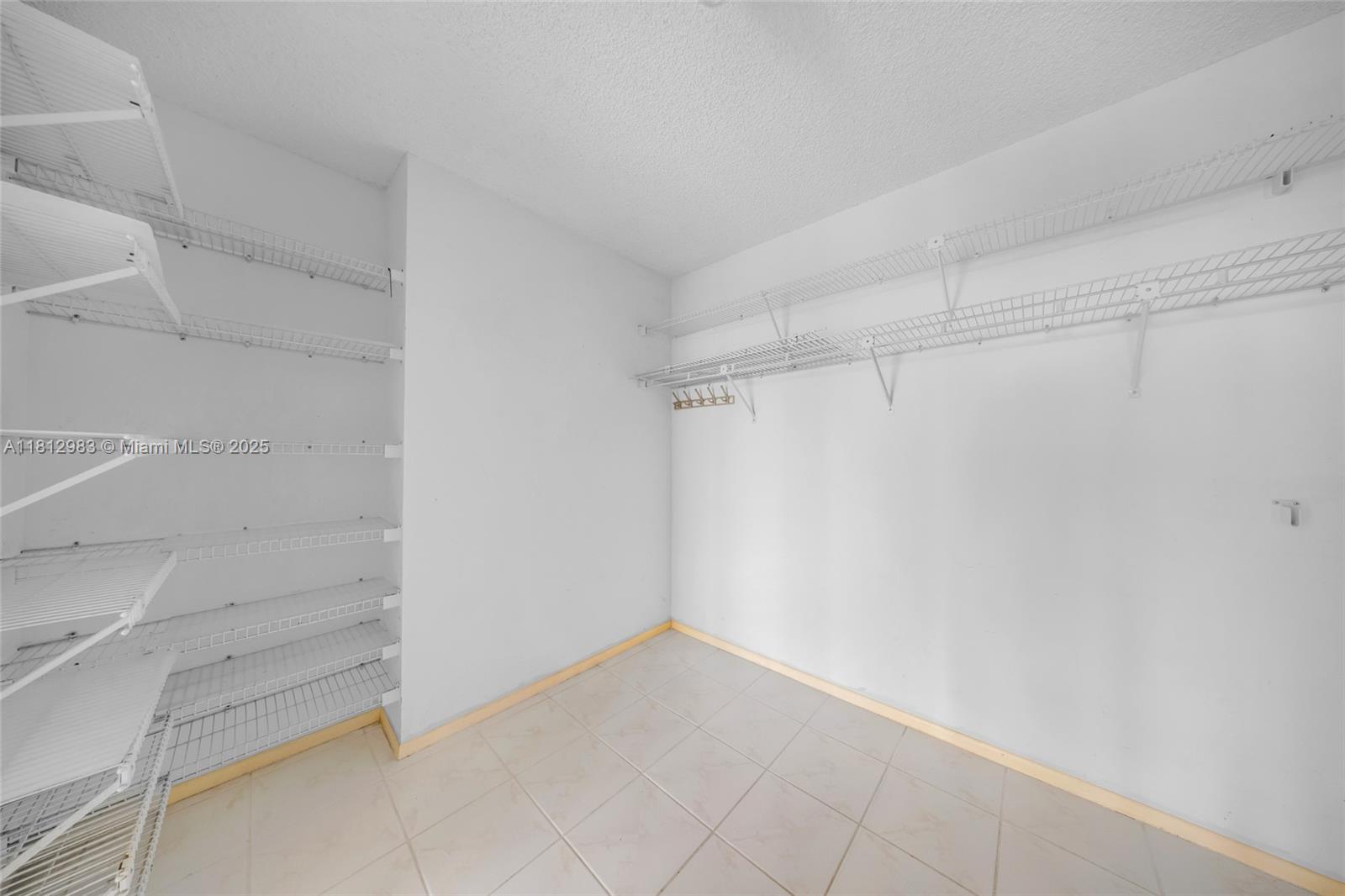 800 Parkview Dr #729, Hallandale Beach, Florida image 25