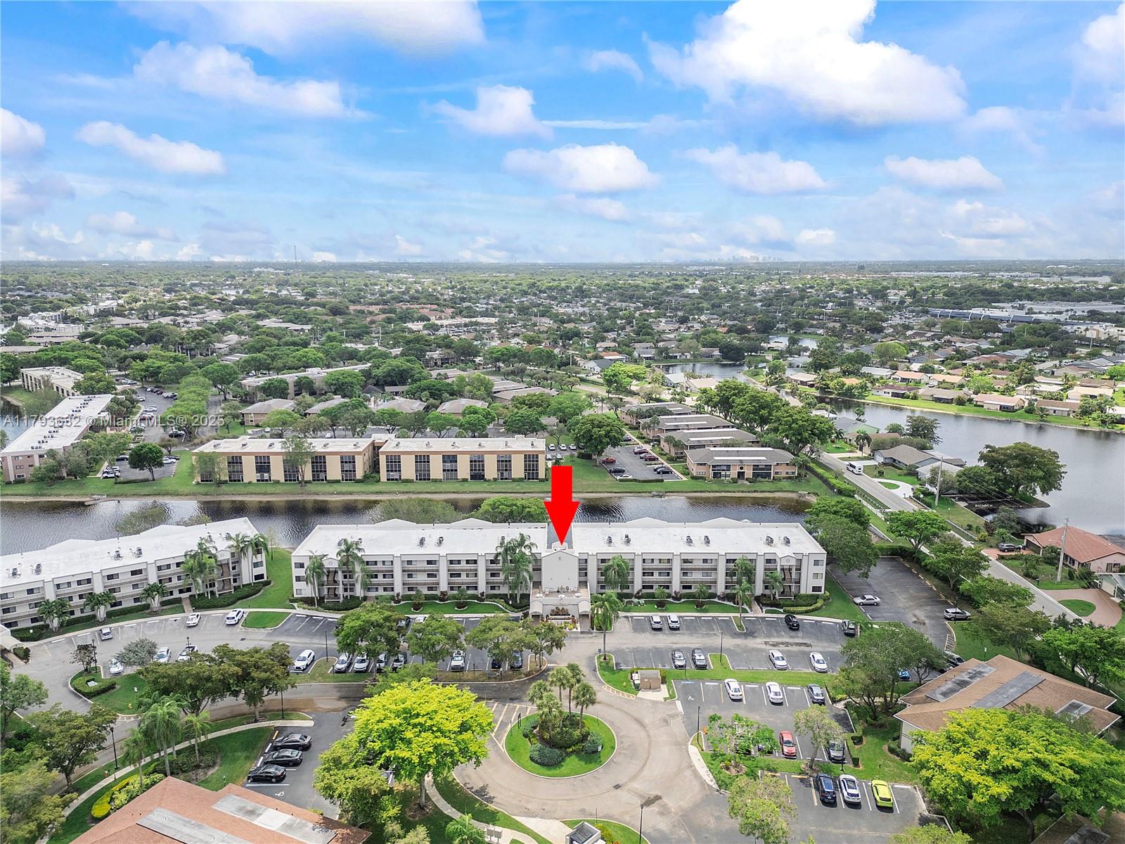 10332 E Clairmont Cir #209, Tamarac, Florida image 4