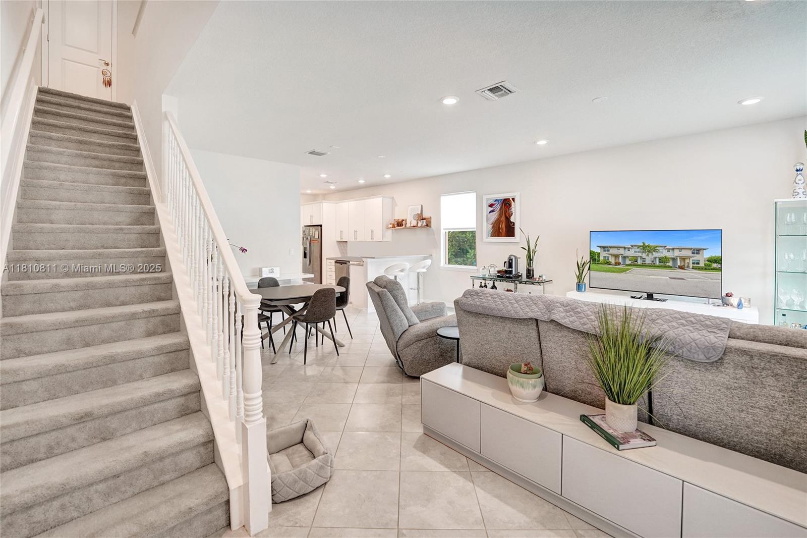 4810 Eucalyptus Dr #1, Hollywood, Florida image 9