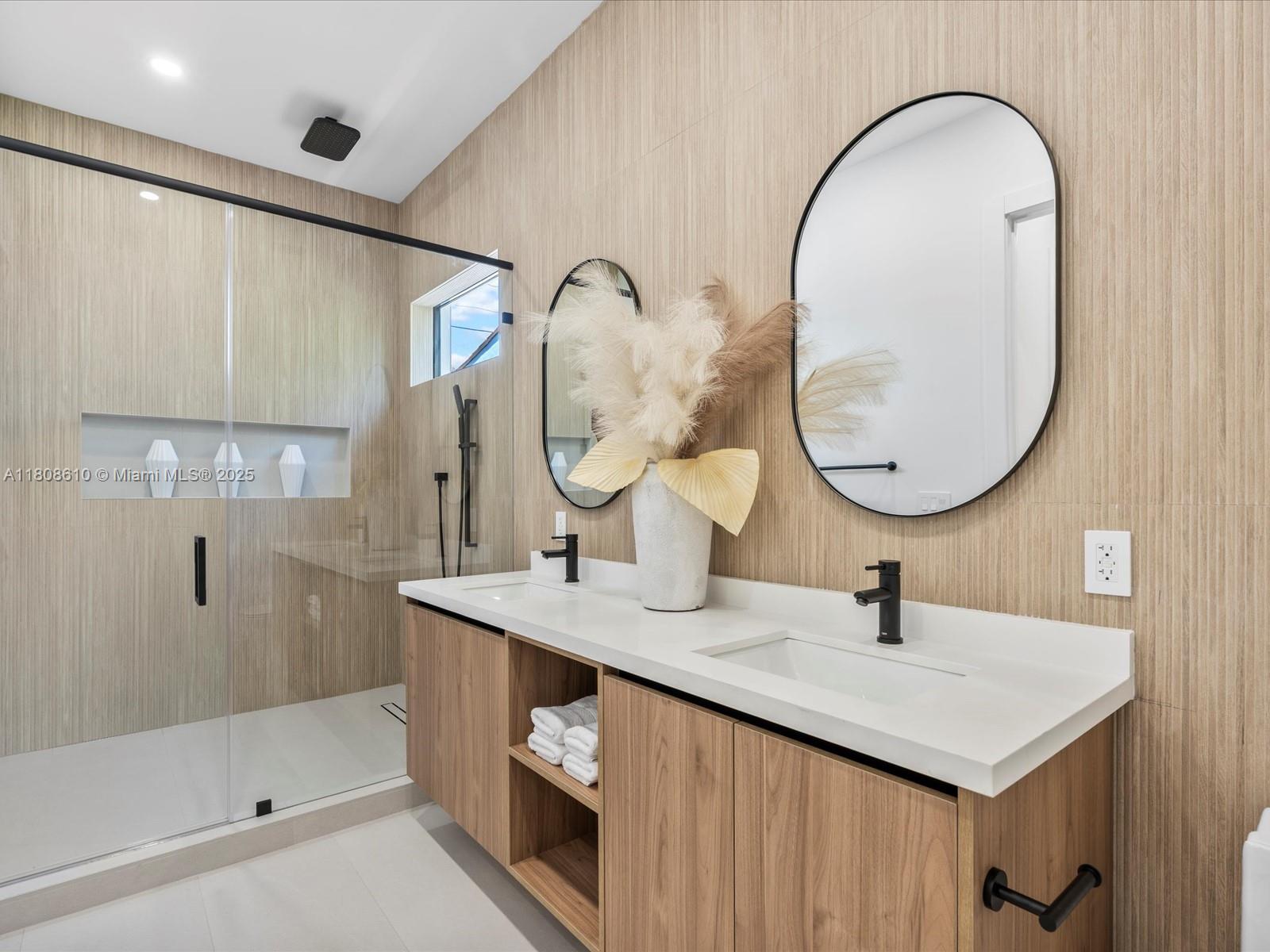 1735 SW 24th Ter, Miami, Florida image 33
