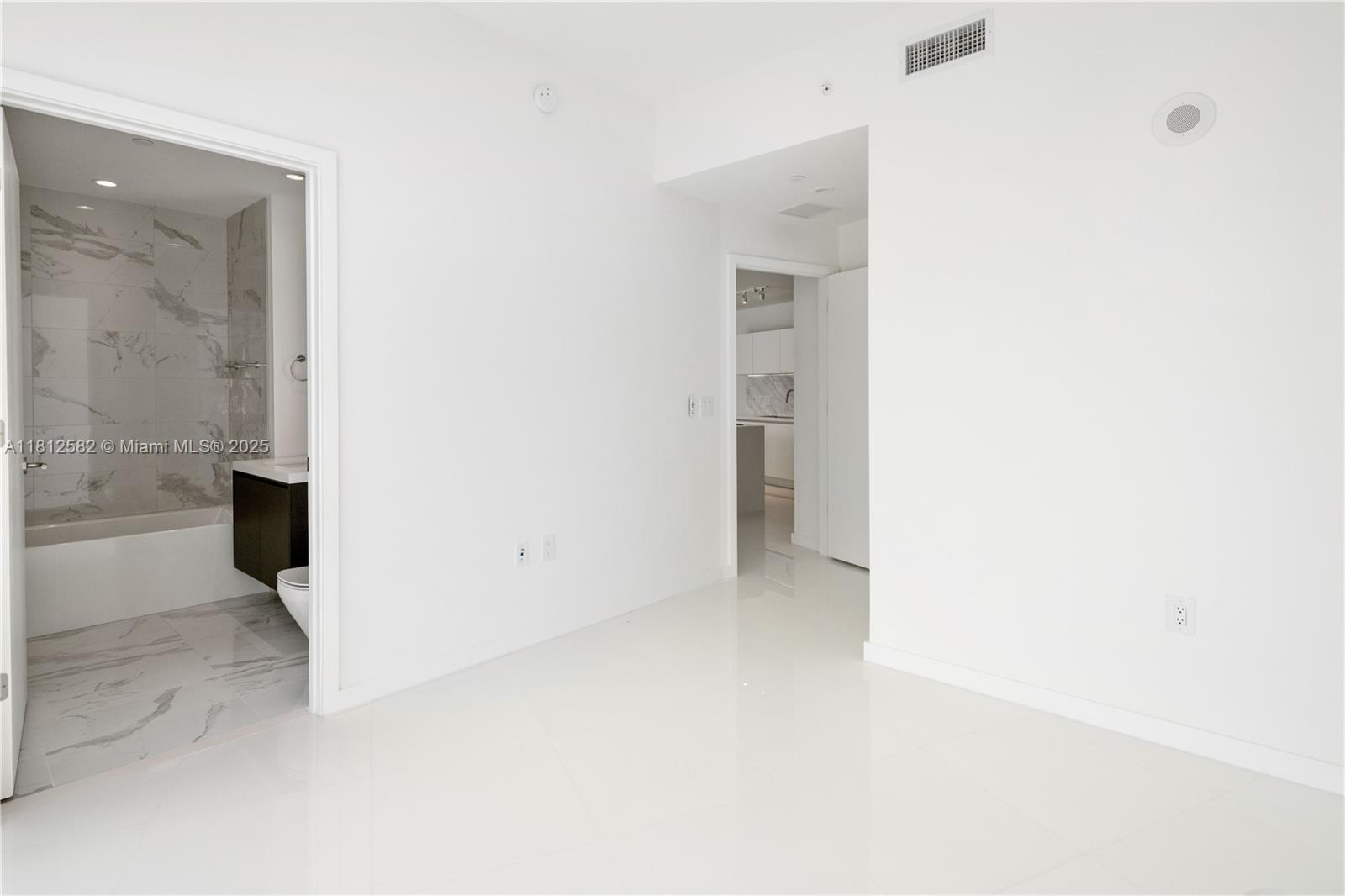 851 NE 1st Ave #4203, Miami FL 33132