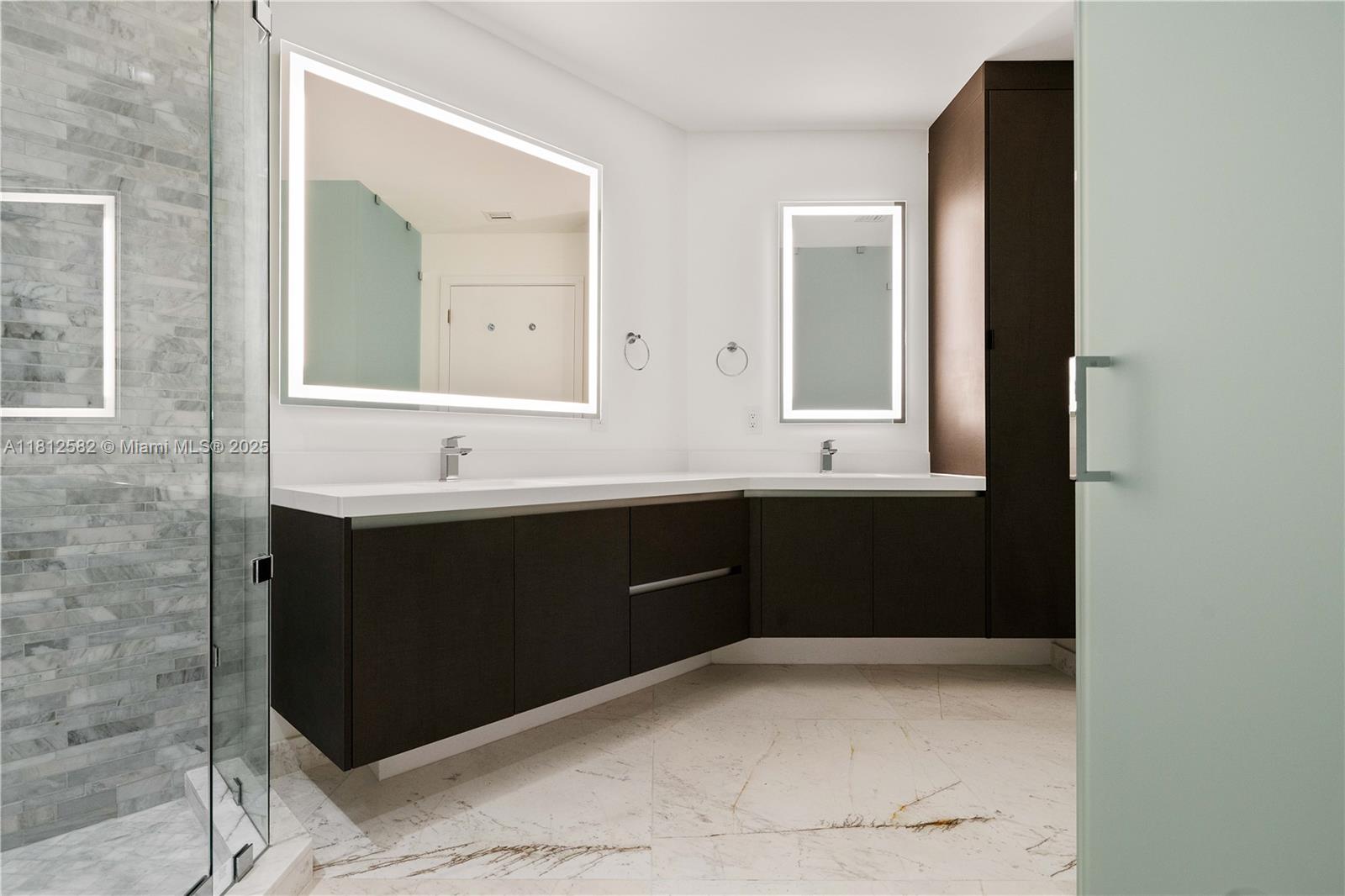 851 NE 1st Ave #4203, Miami FL 33132