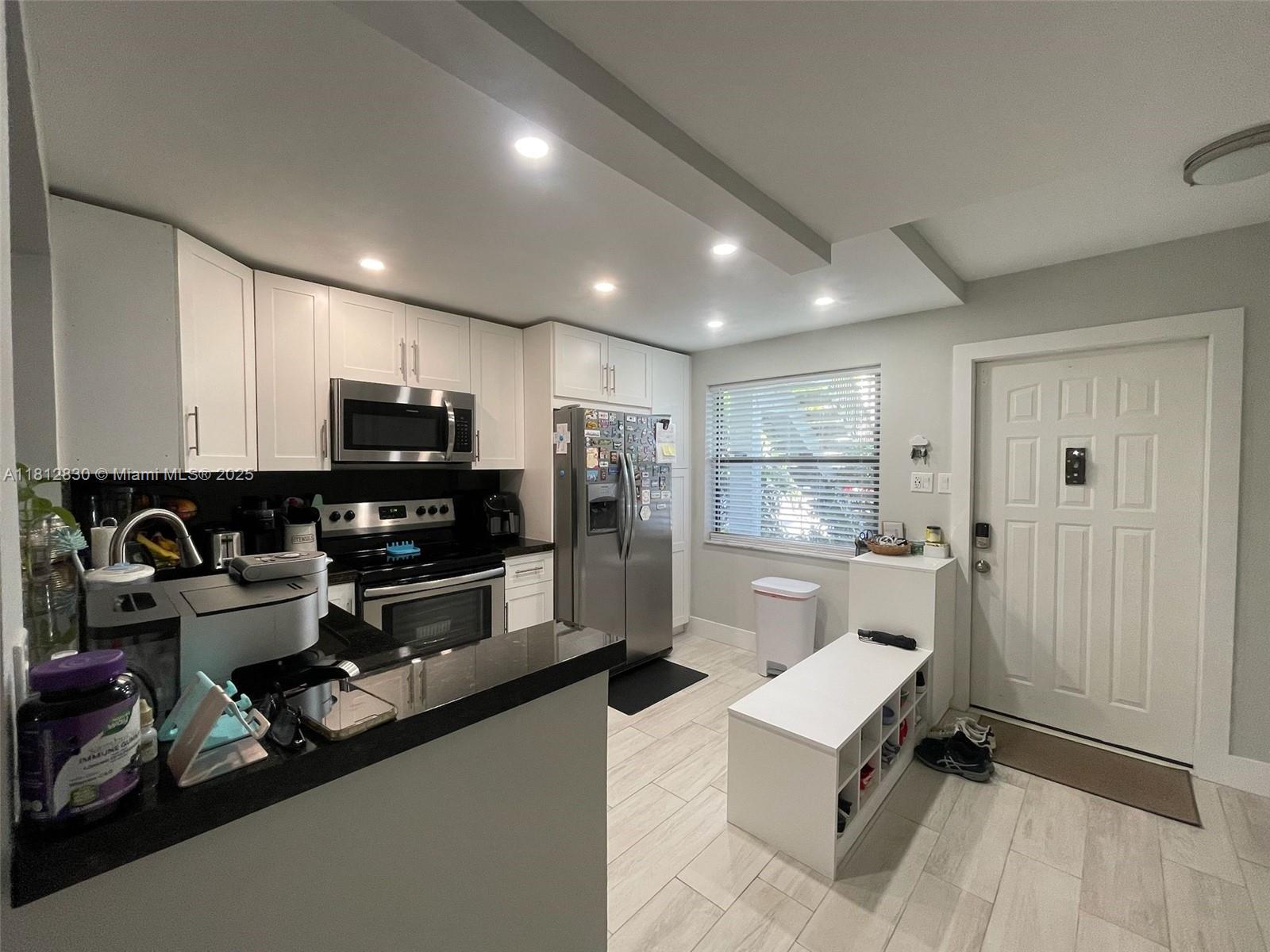 1290 S Military Trl #411, Deerfield Beach, Florida image 4
