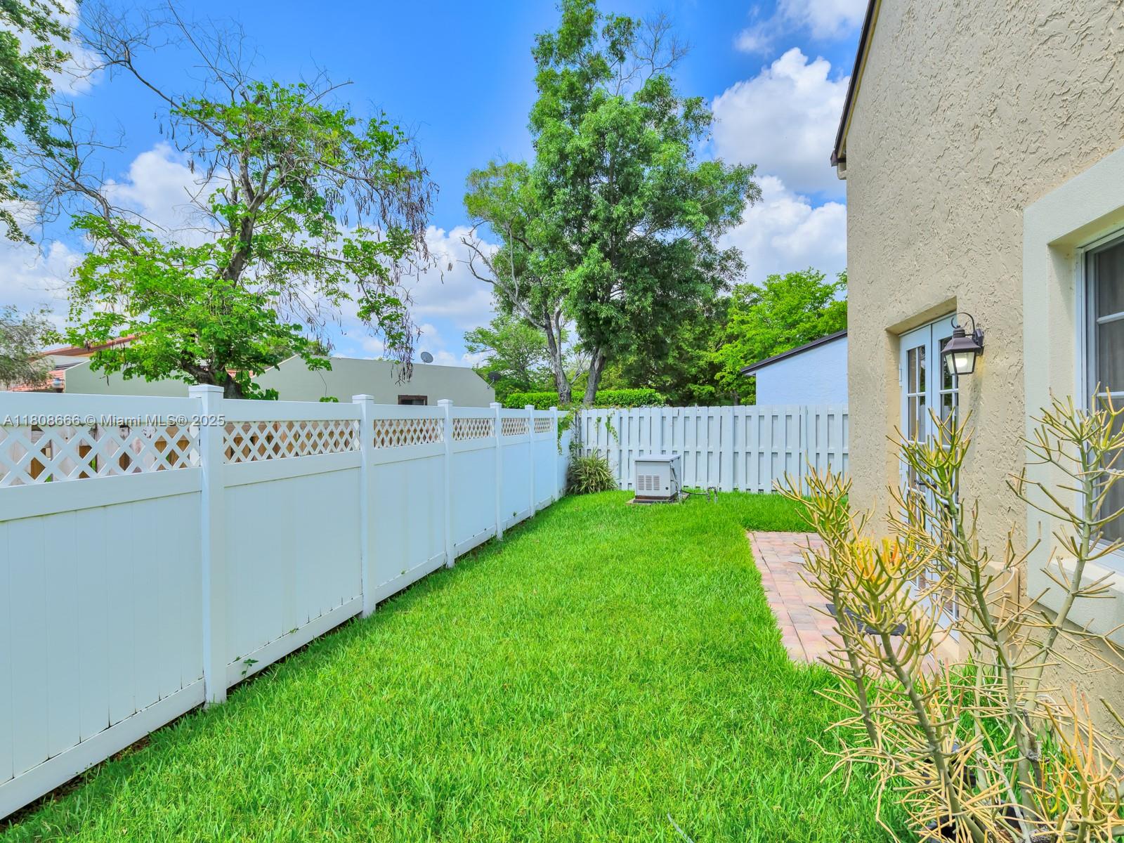 6566 NW 197th Ln, Hialeah, Florida image 37