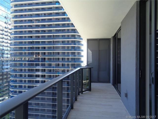 45 SW 9th St #2709, Miami, Florida image 3