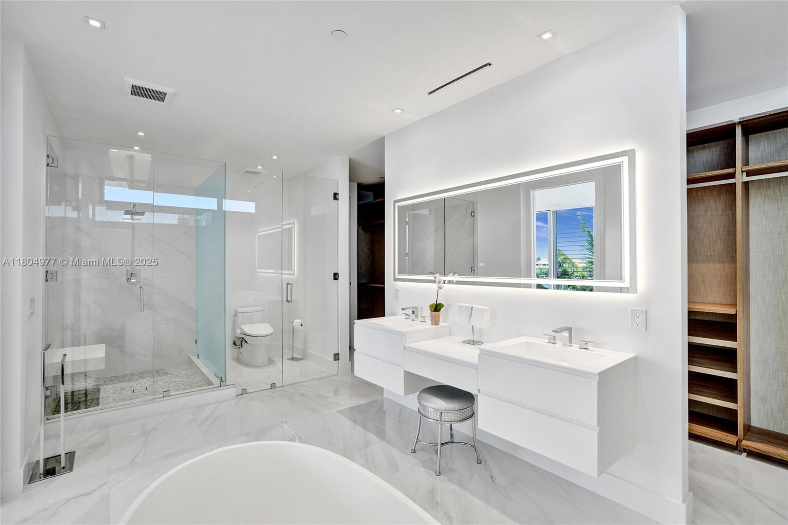 3750 Yacht Club Dr #TH1, Aventura, Florida image 33