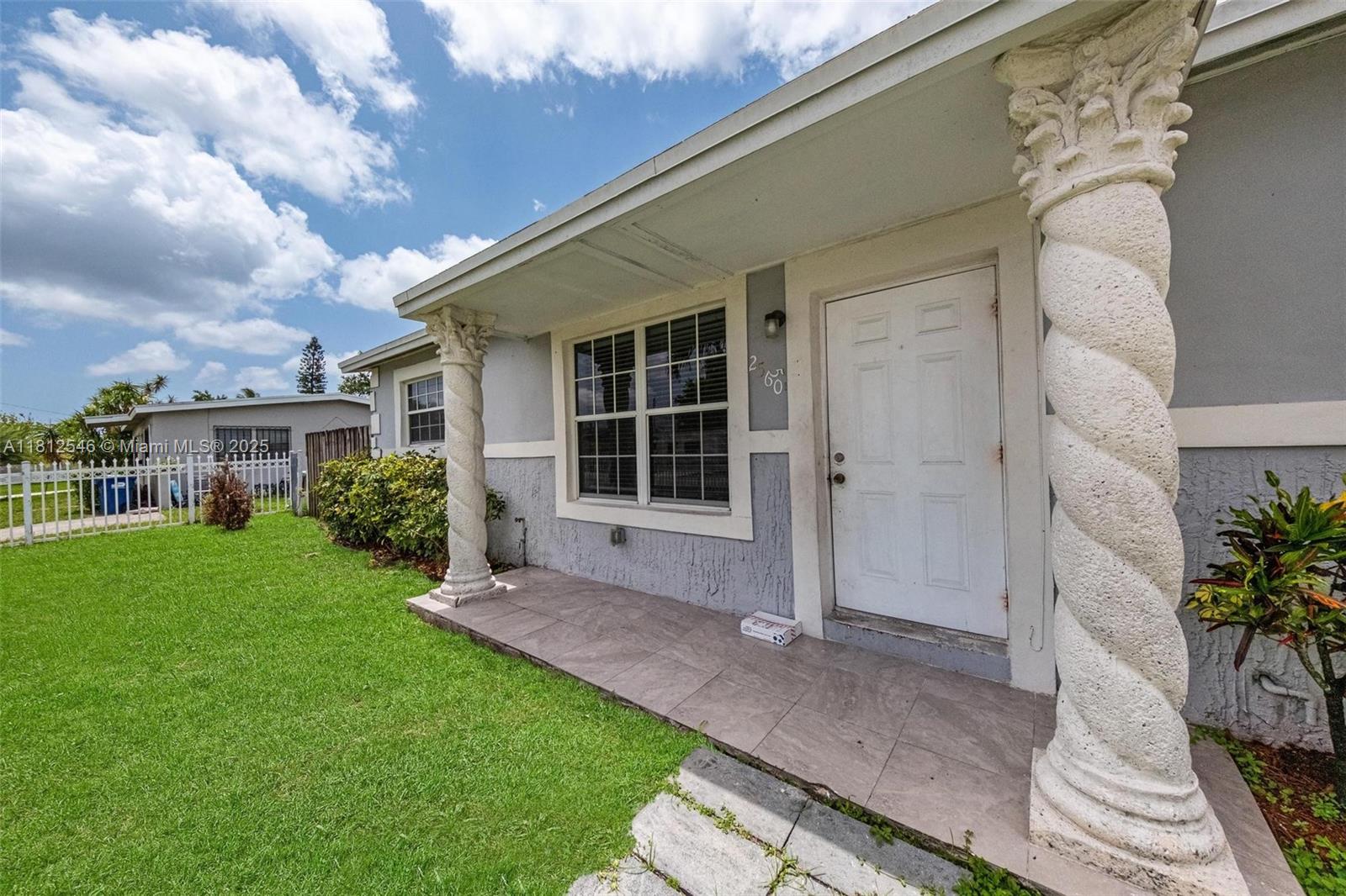 610 Snowden Dr, Lake Worth, Florida image 12