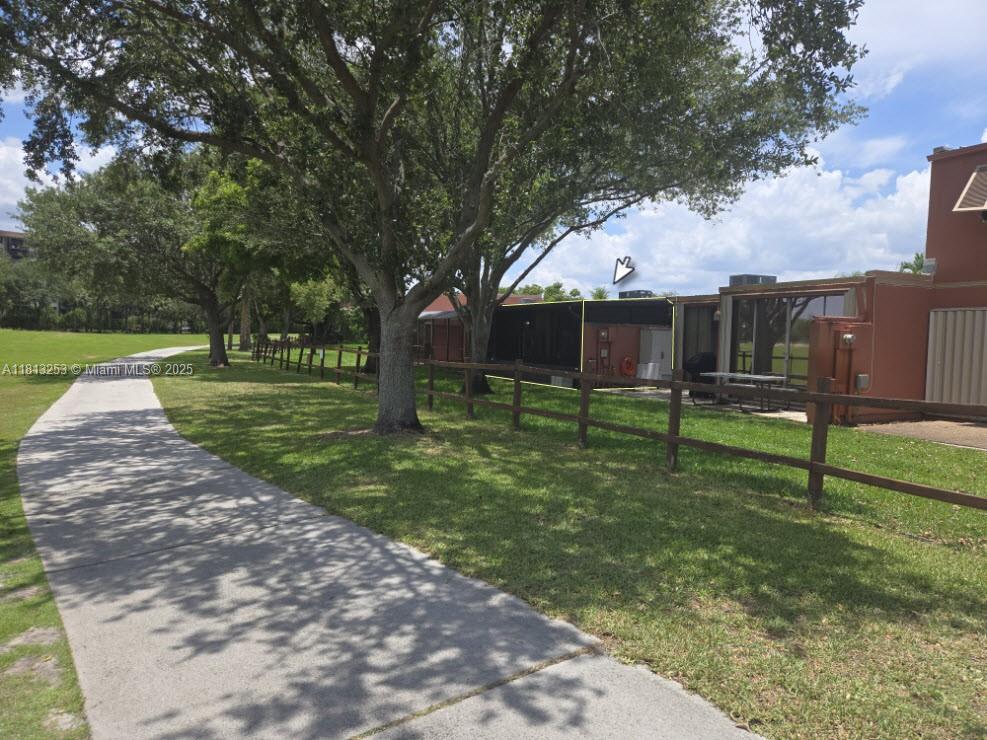 1609 Fairway Rd, Pembroke Pines, Florida image 1