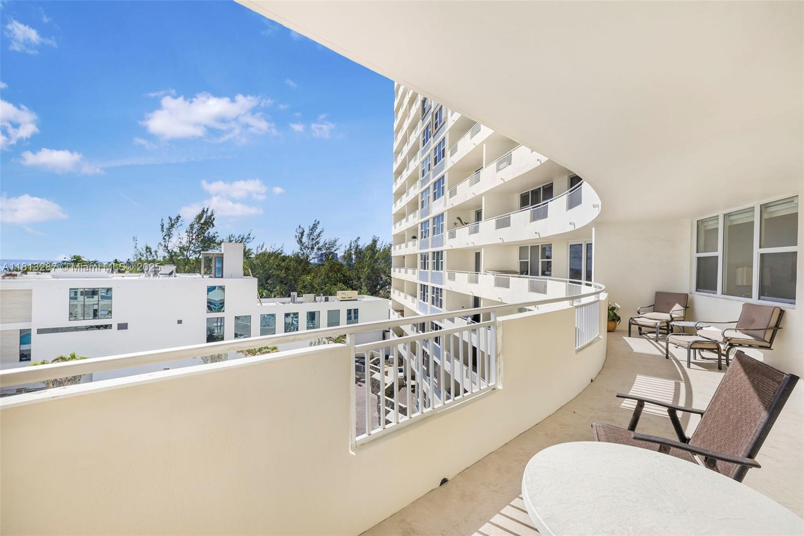 3180 S Ocean Dr 511