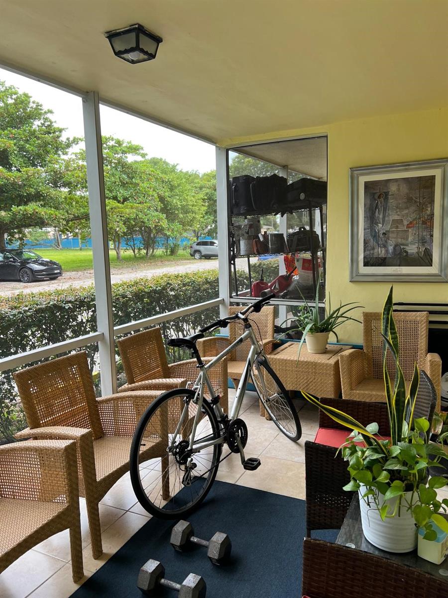 2905 Pierce St #7, Hollywood, Florida image 7