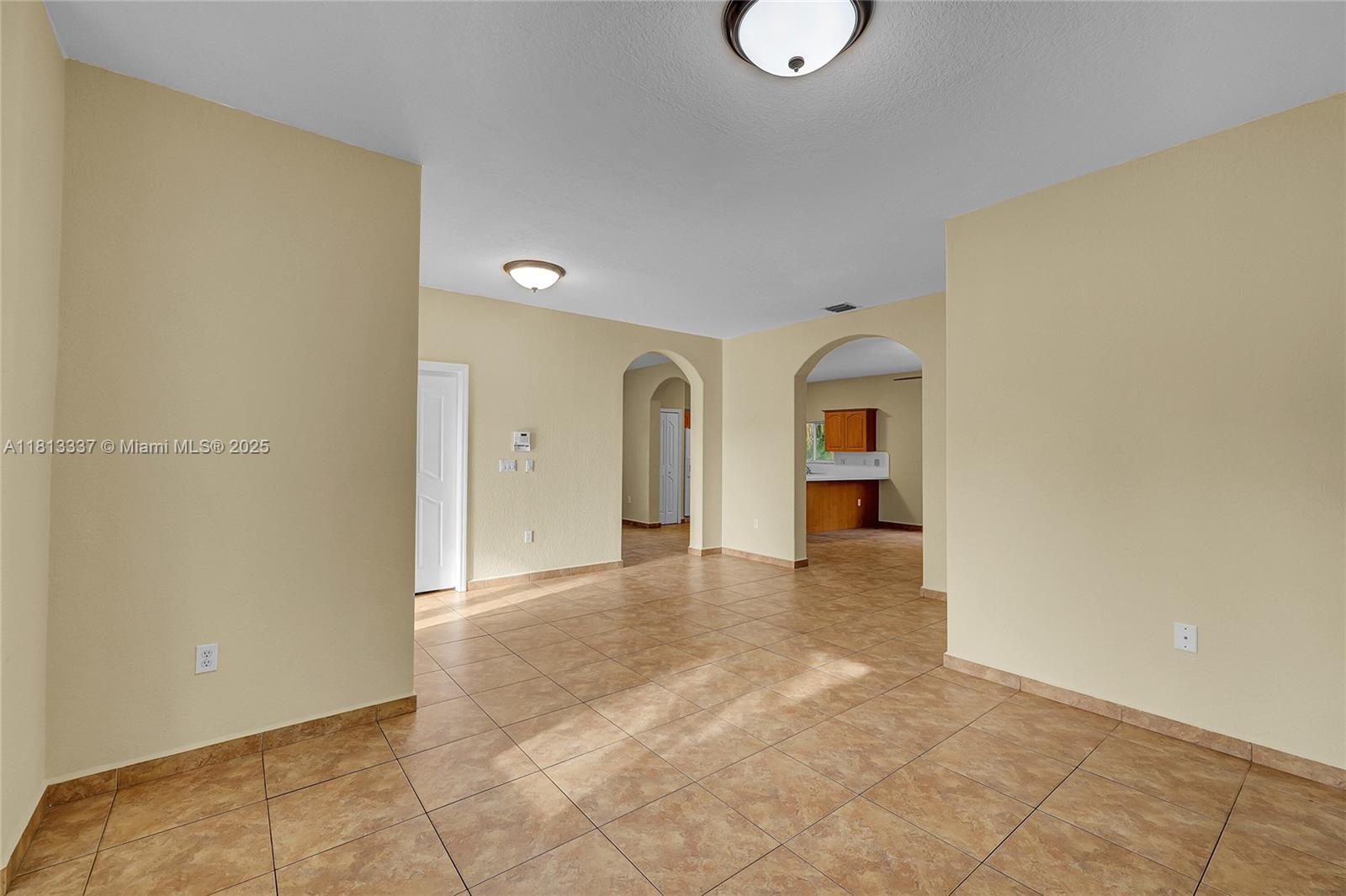 706 SE 13th Ter, Homestead, Florida image 3