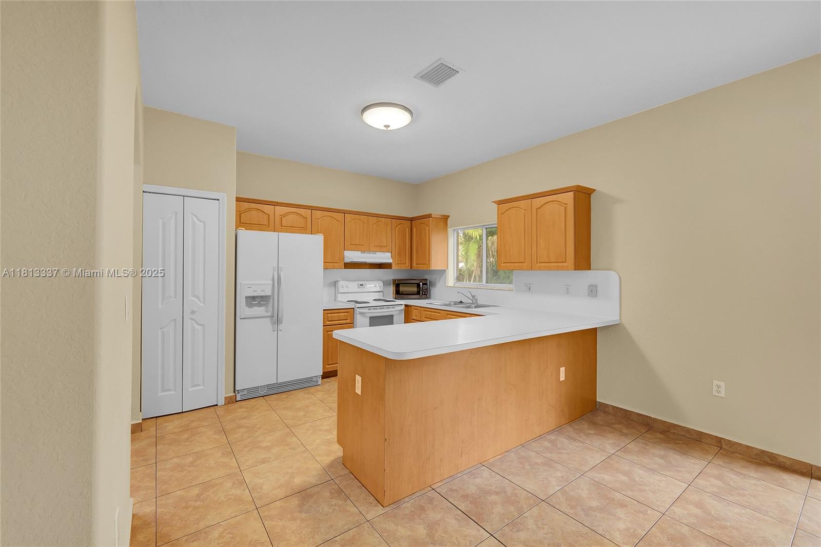706 SE 13th Ter, Homestead, Florida image 7