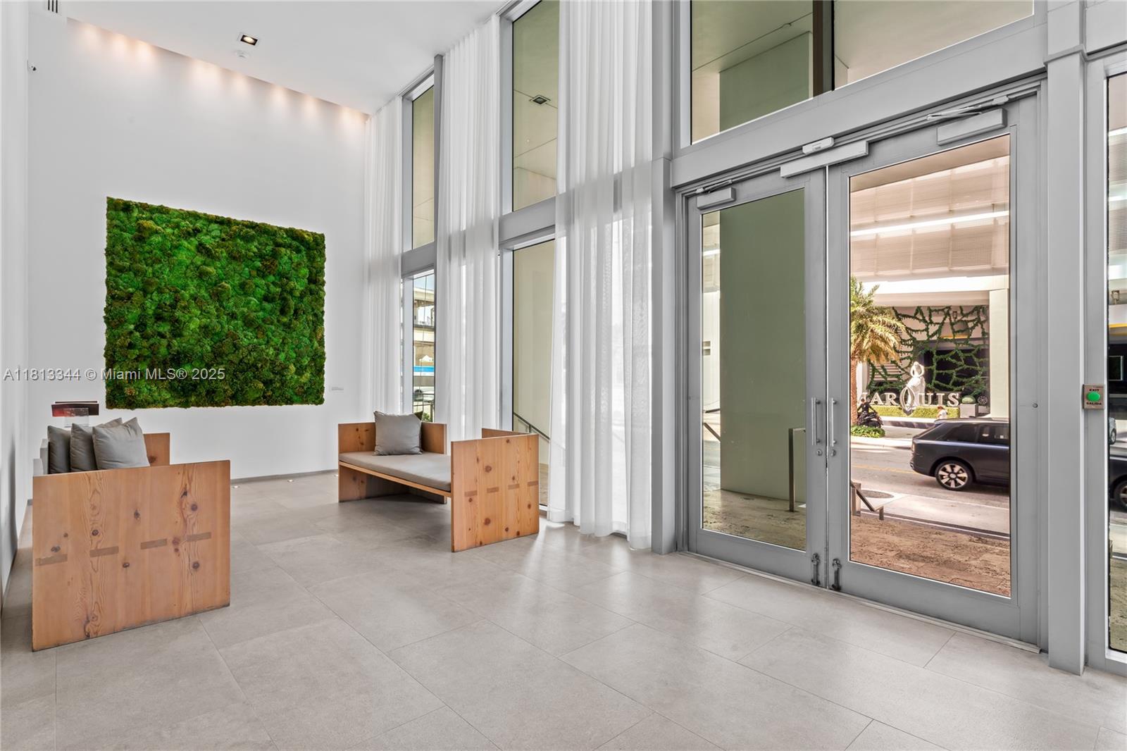 1040 Biscayne Blvd #2504, Miami FL 33132