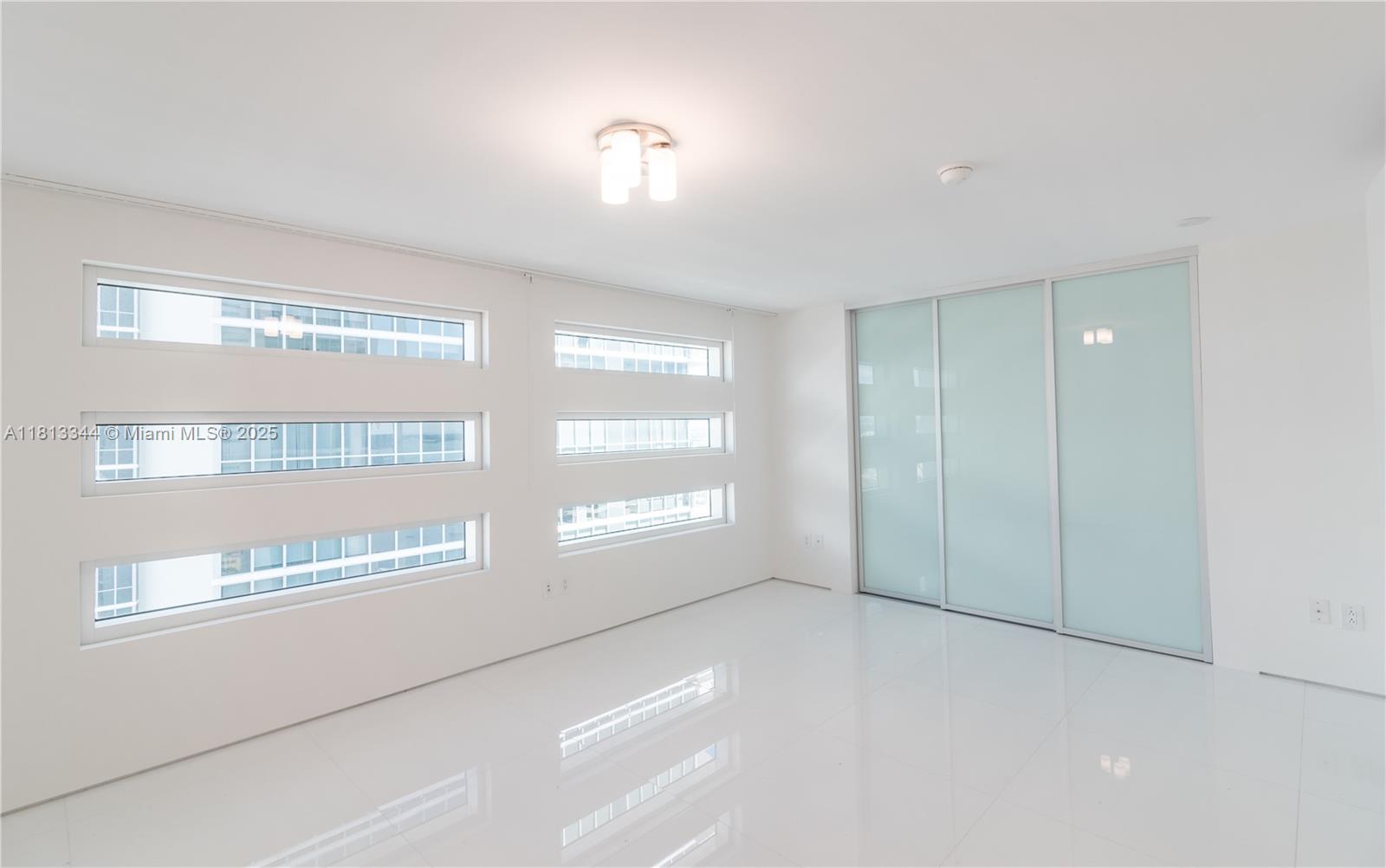 1040 Biscayne Blvd #2504, Miami FL 33132