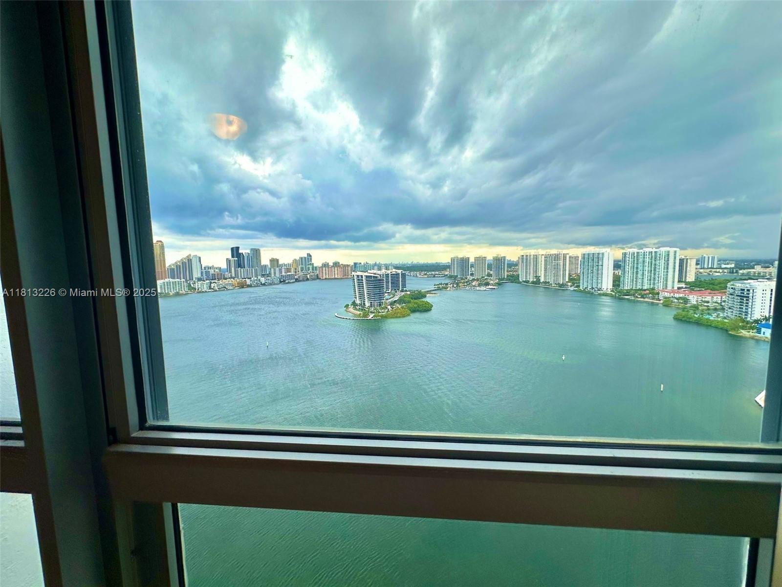 3530 Mystic Pointe Dr #3001, Aventura, Florida image 12