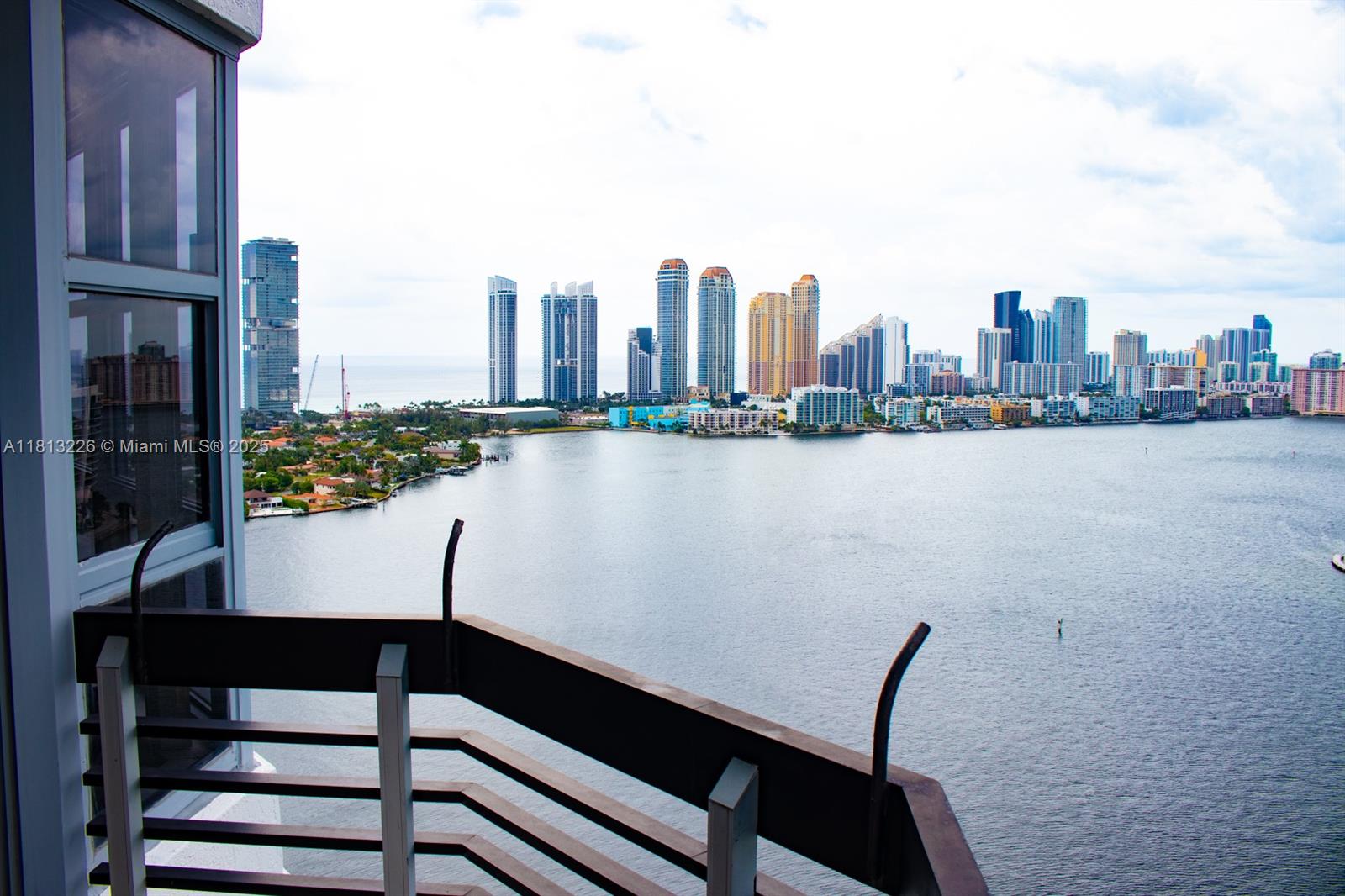 3530 Mystic Pointe Dr #3001, Aventura, Florida image 18
