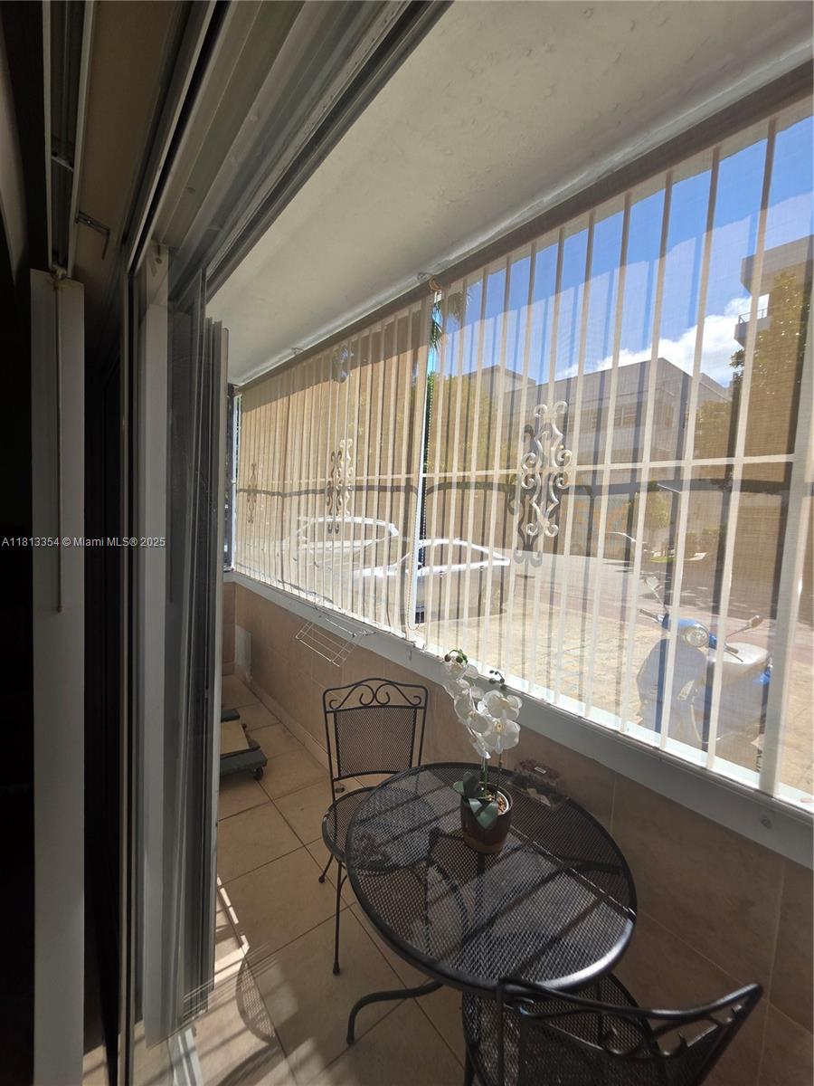 543 Meridian Ave #1, Miami Beach, Florida image 10
