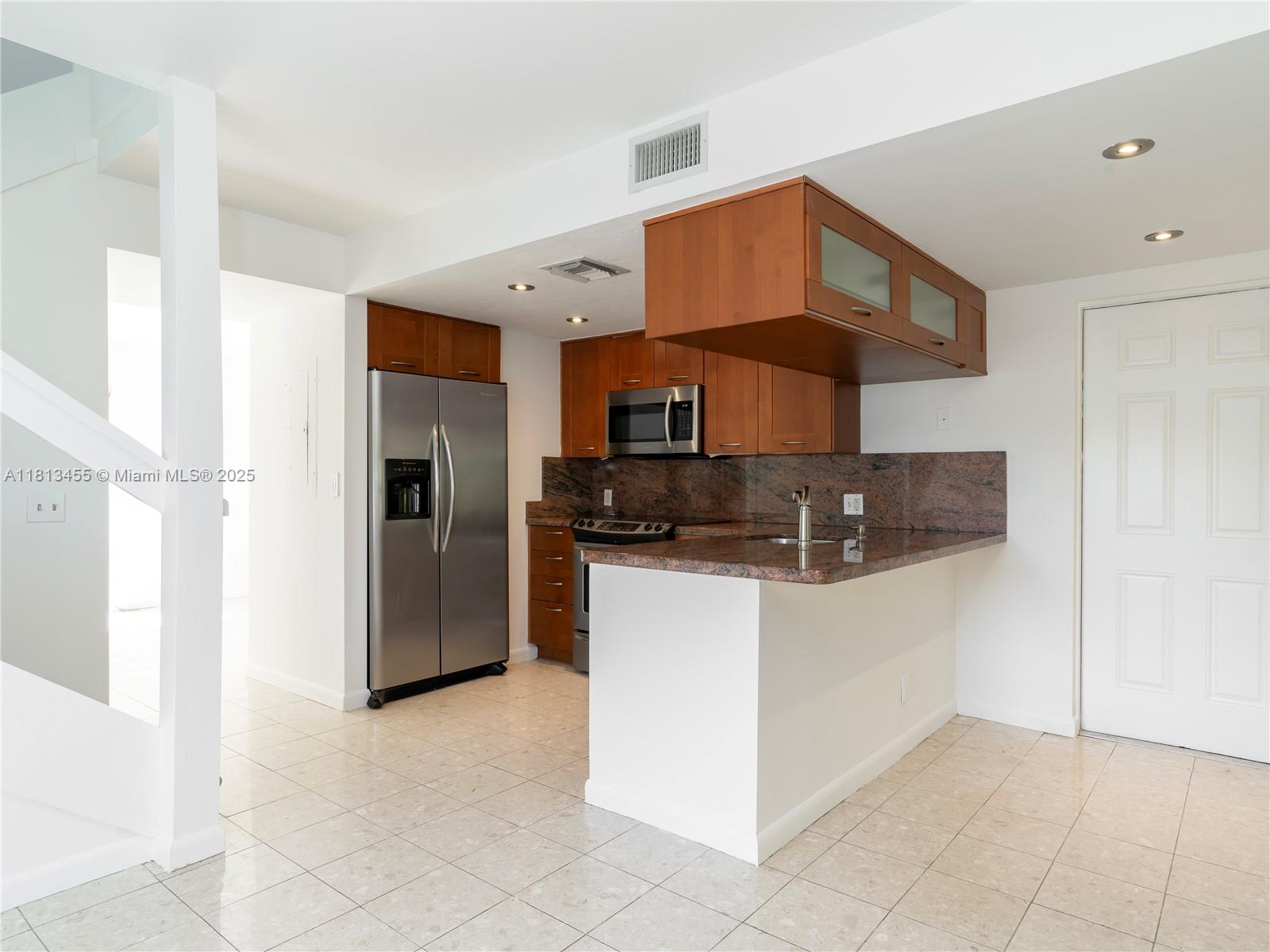 Property photo # 4