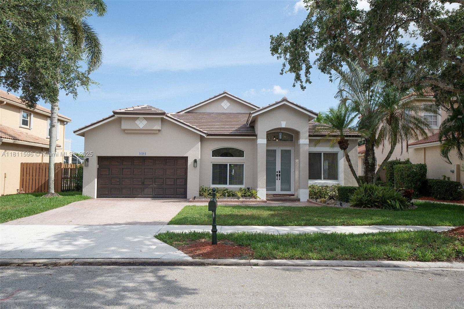 16404 Diamond Place, Weston, Florida image 1