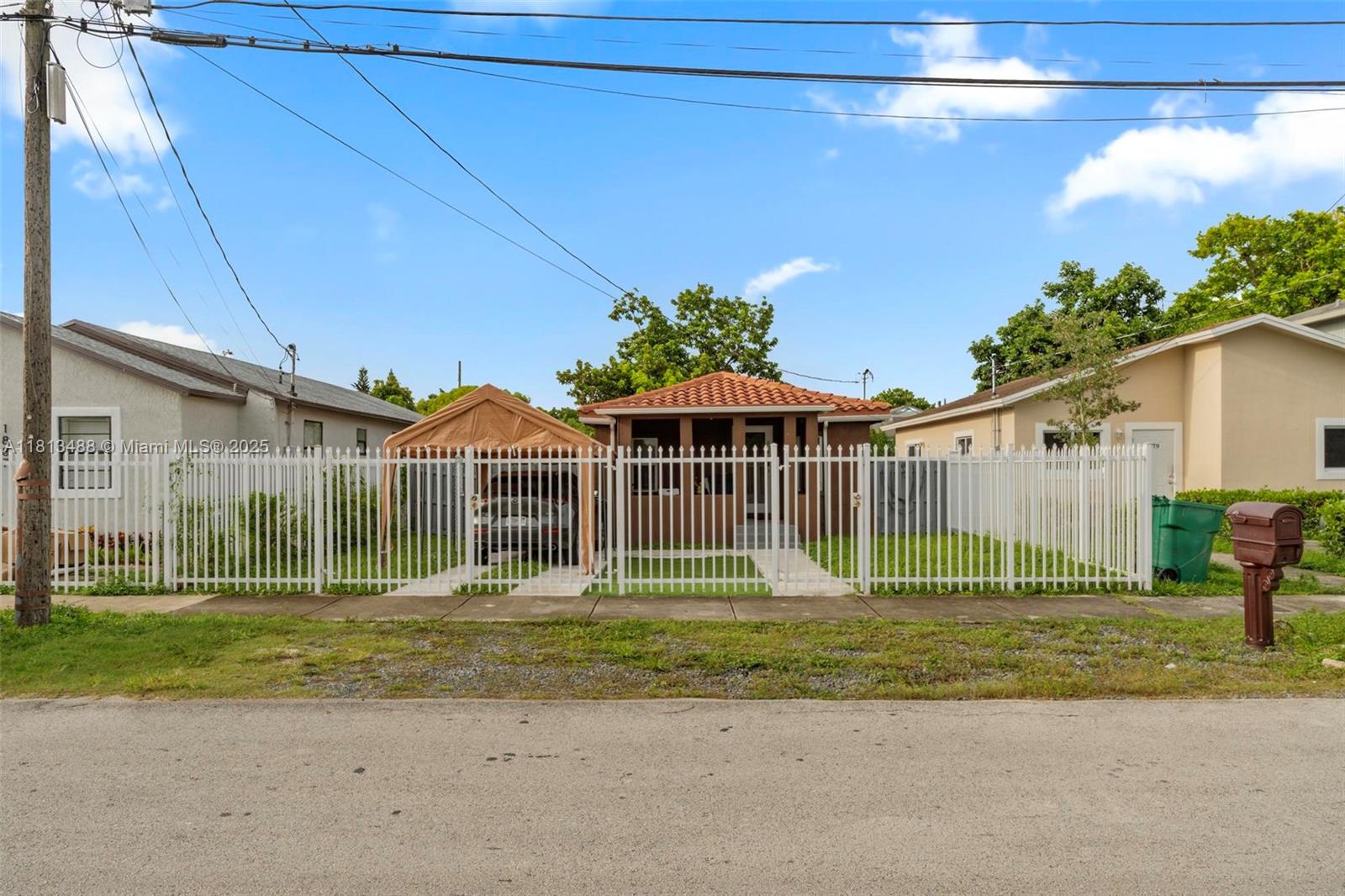 Property photo # 1