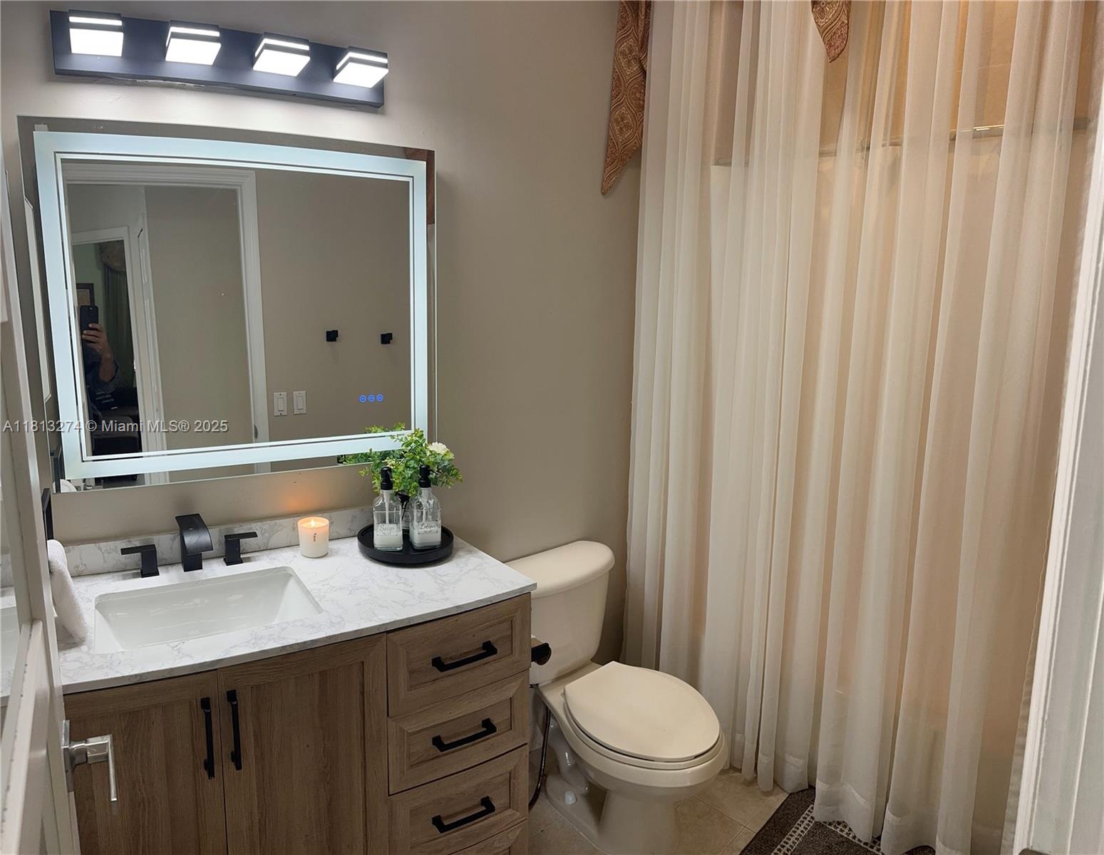 8792 NW 167th St, Miami Lakes, Florida image 10