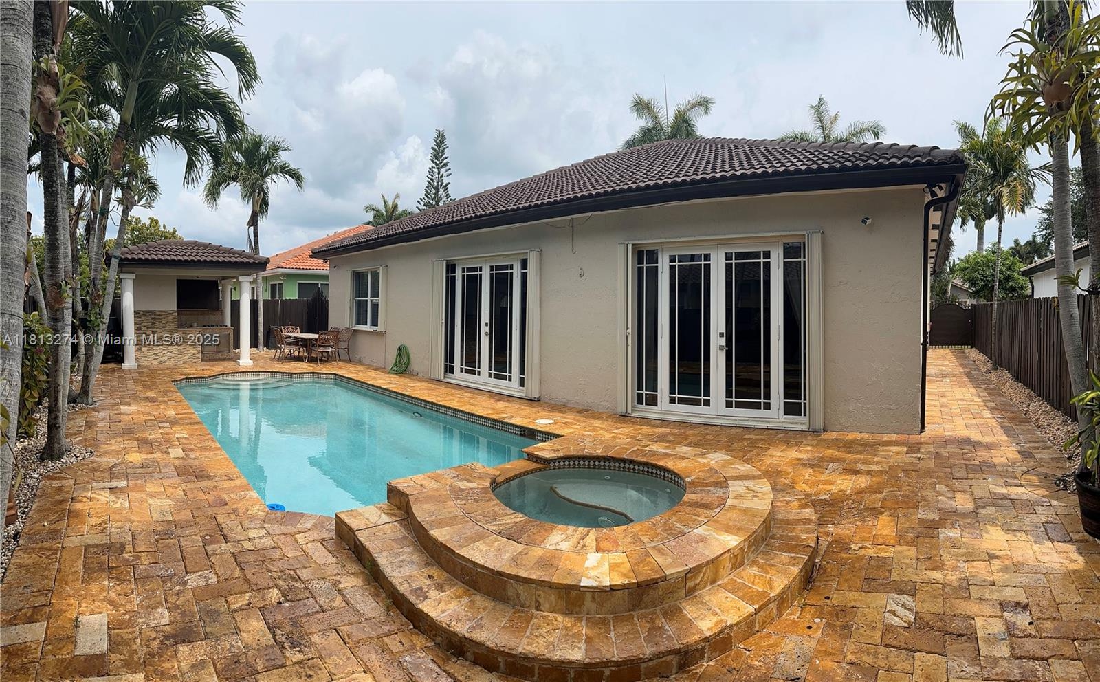 8792 NW 167th St, Miami Lakes, Florida image 2