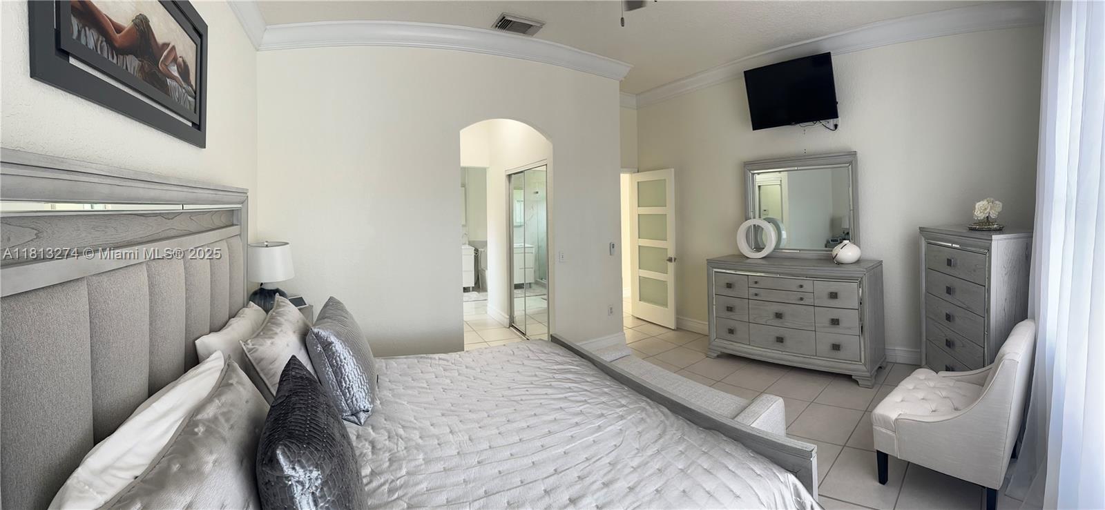 8792 NW 167th St, Miami Lakes, Florida image 6