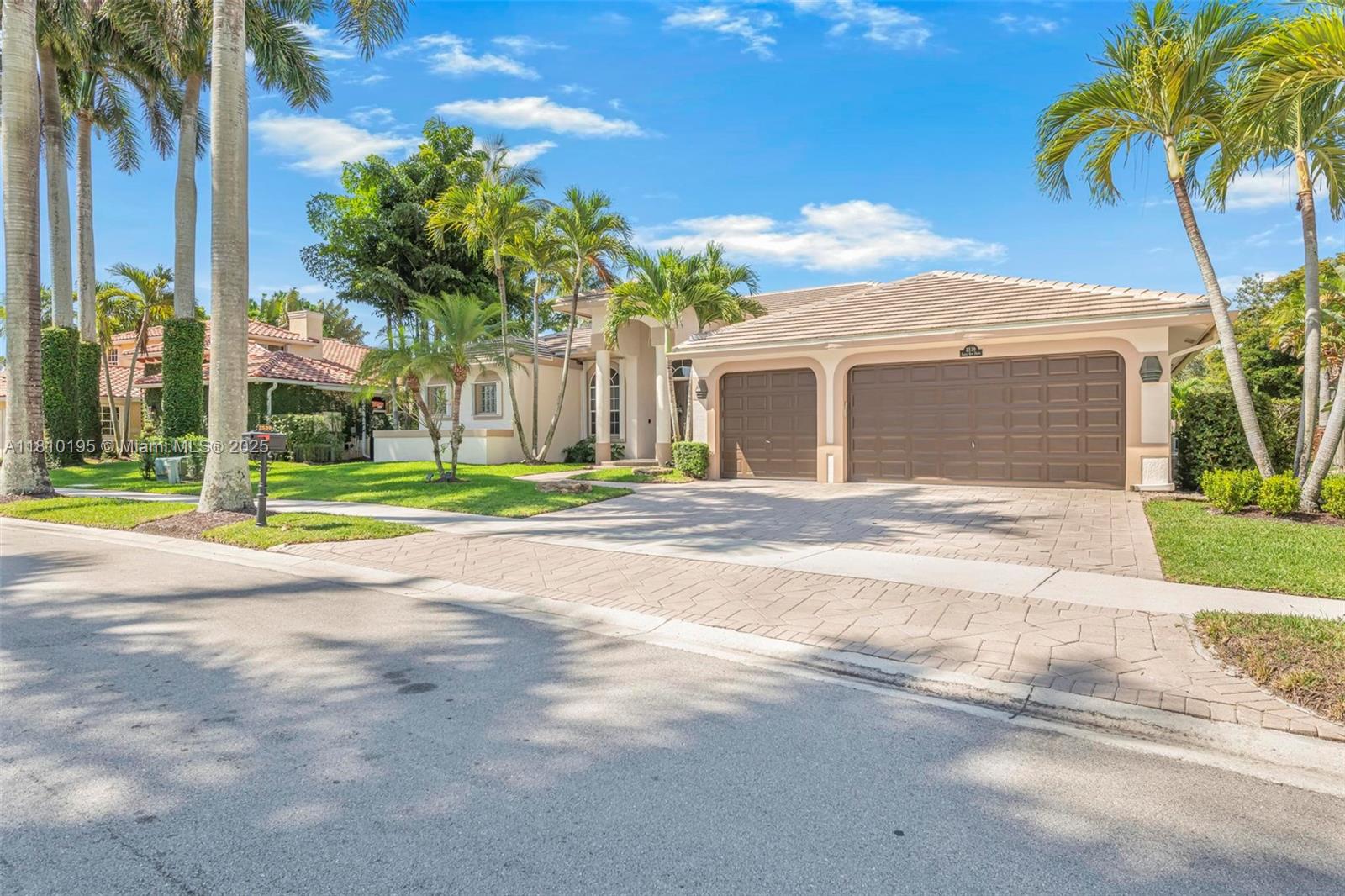 2539 Eagle Run Dr, Weston, Florida image 12