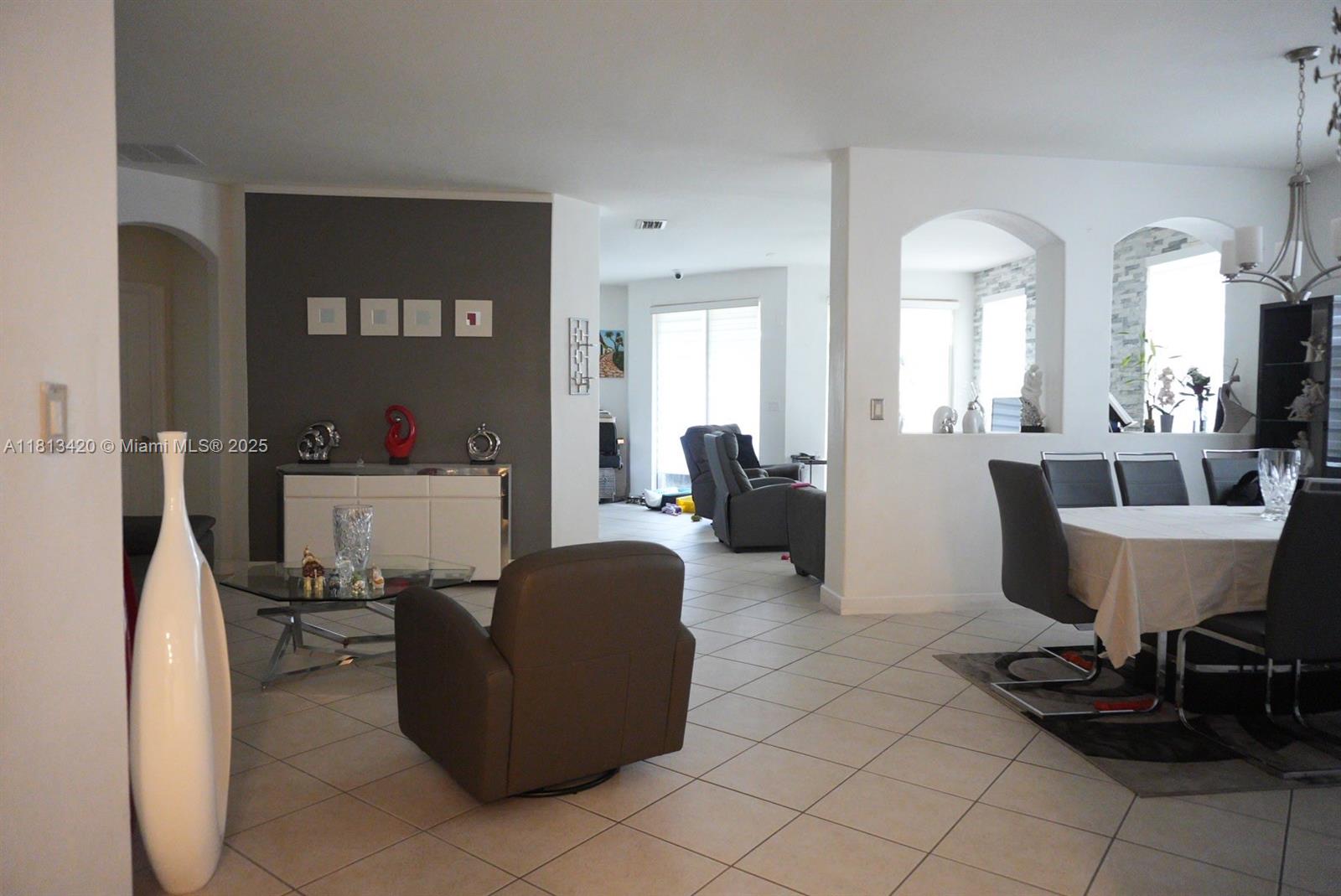 11169 NW 80th Ln, Doral, Florida image 12