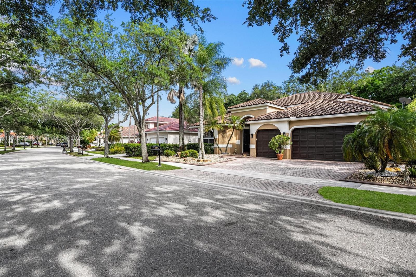 1326 Ginger Cir, Weston, Florida image 7