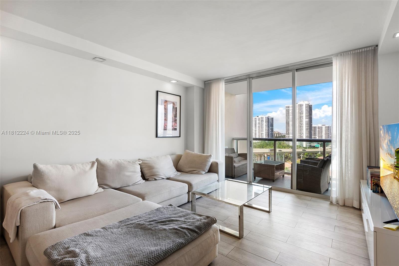 19390 Collins Ave #1519, Sunny Isles Beach, Florida image 4