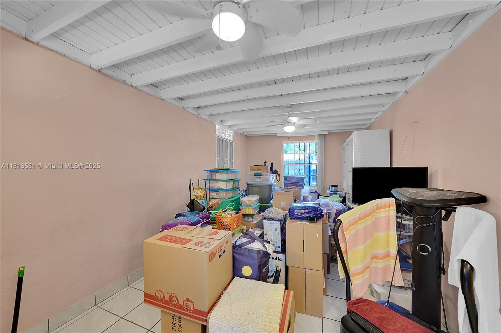 525 NE 126th St, North Miami, Florida image 25