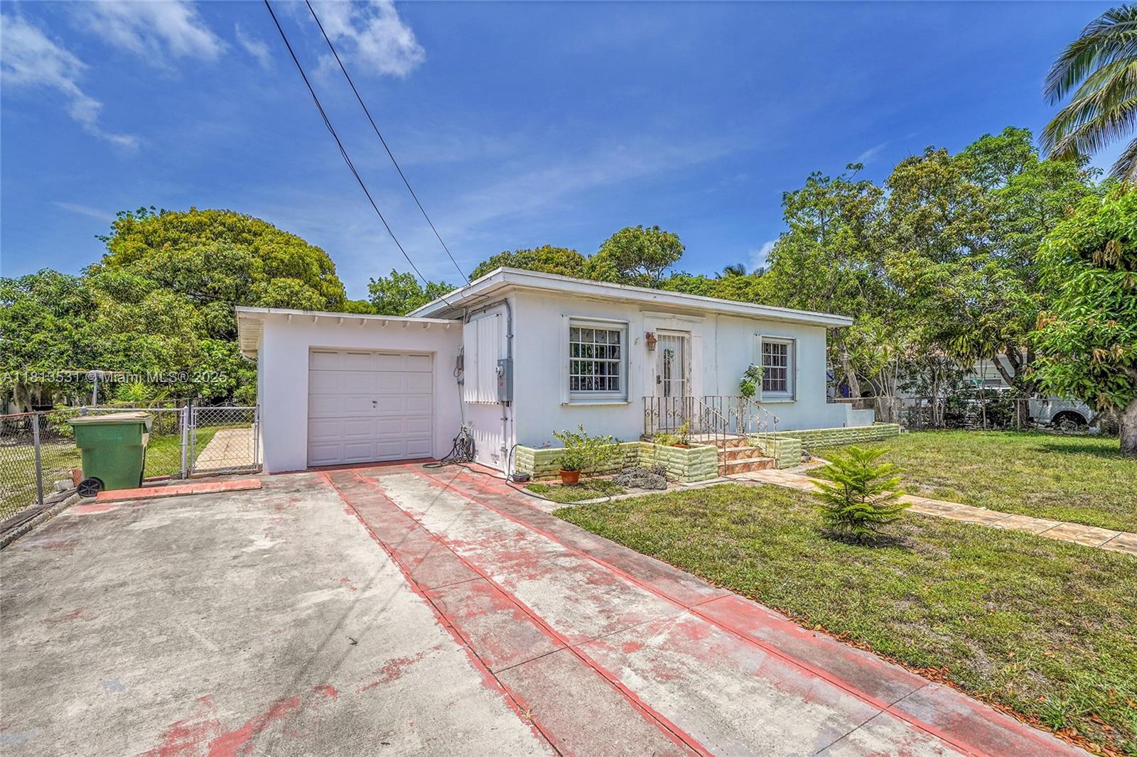 525 NE 126th St, North Miami, Florida image 3