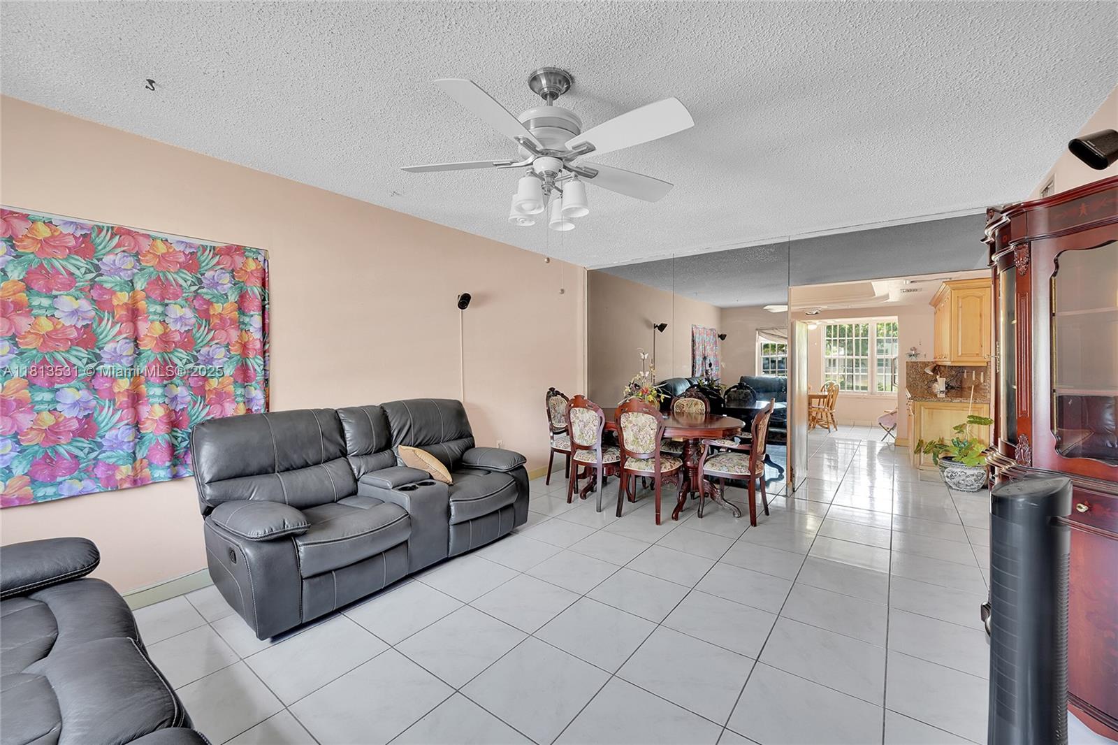 525 NE 126th St, North Miami, Florida image 5