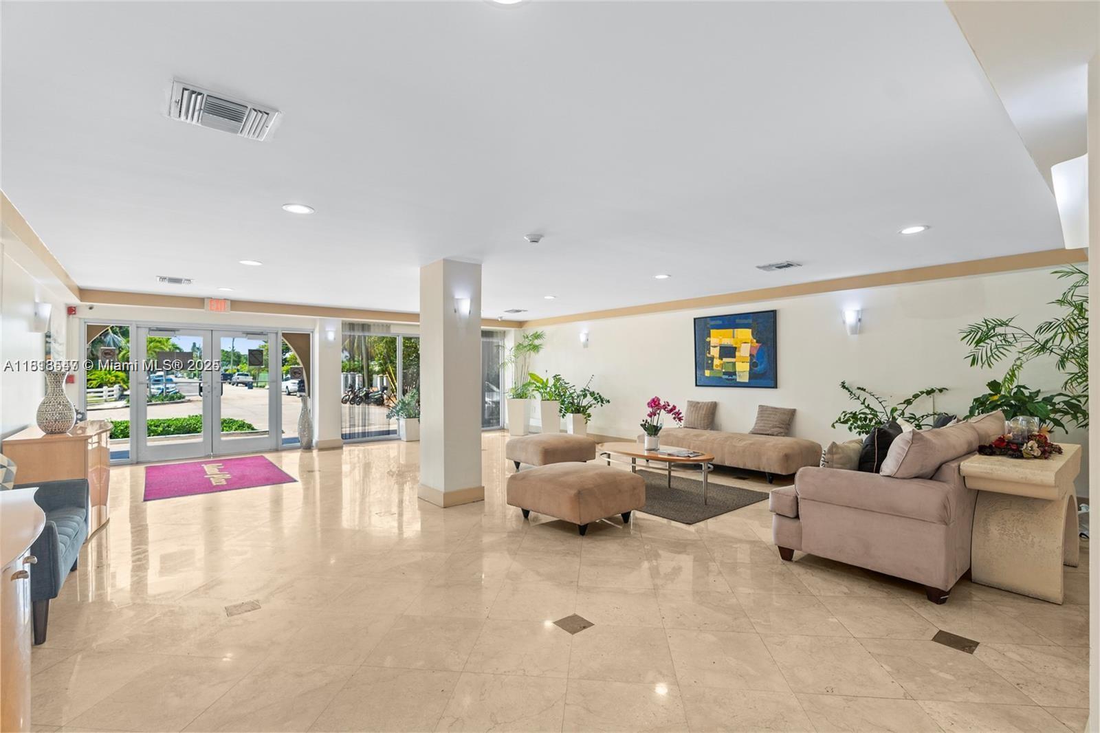 1455 N Treasure Dr #3R, North Bay Village, Florida image 8