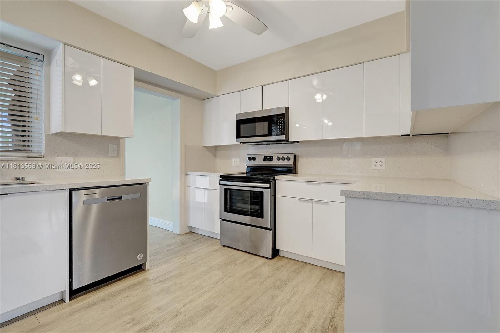 1319 Buchanan St, Hollywood, Florida image 23
