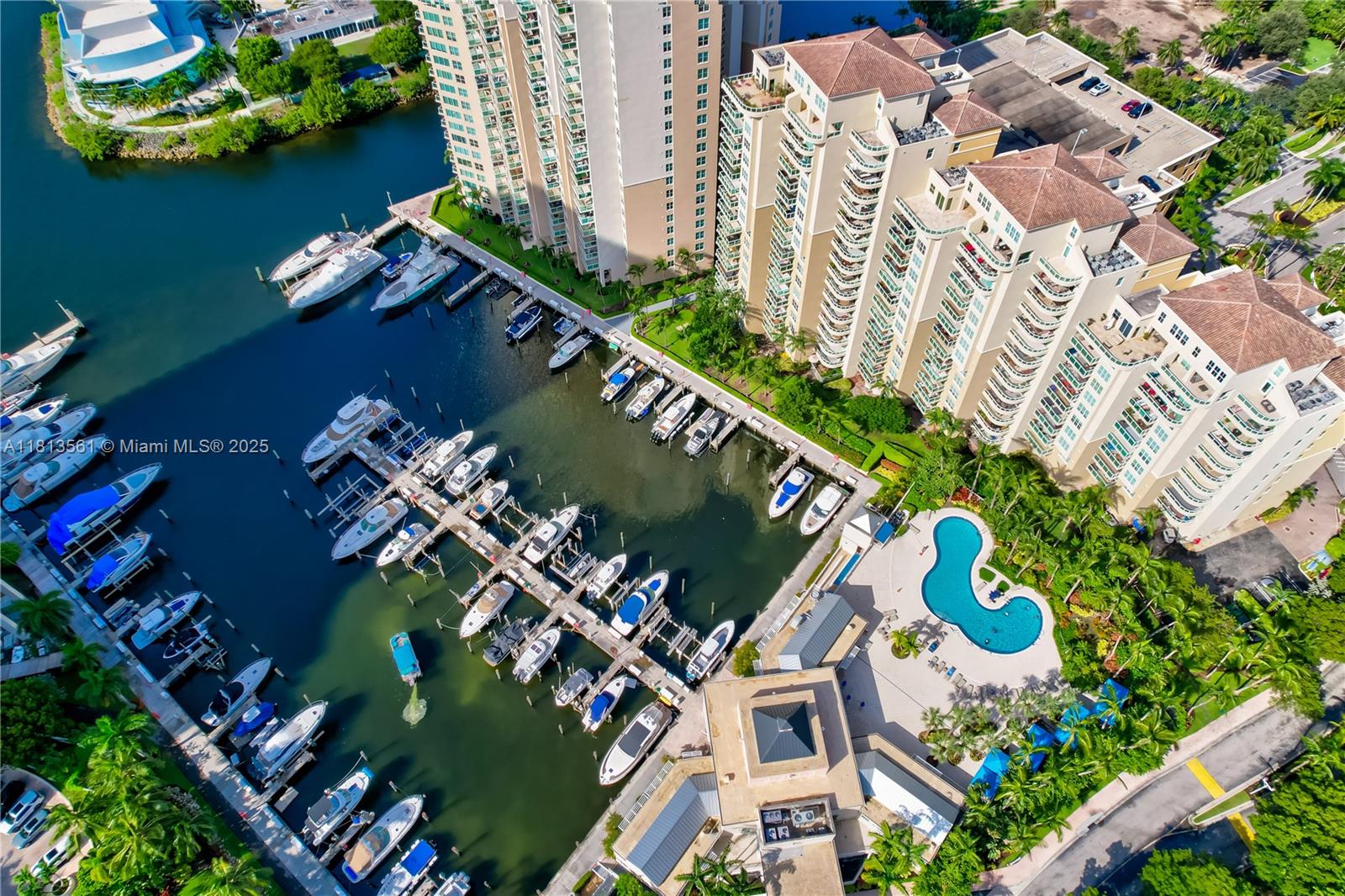 3330 NE 190th St #416, Aventura, Florida image 45