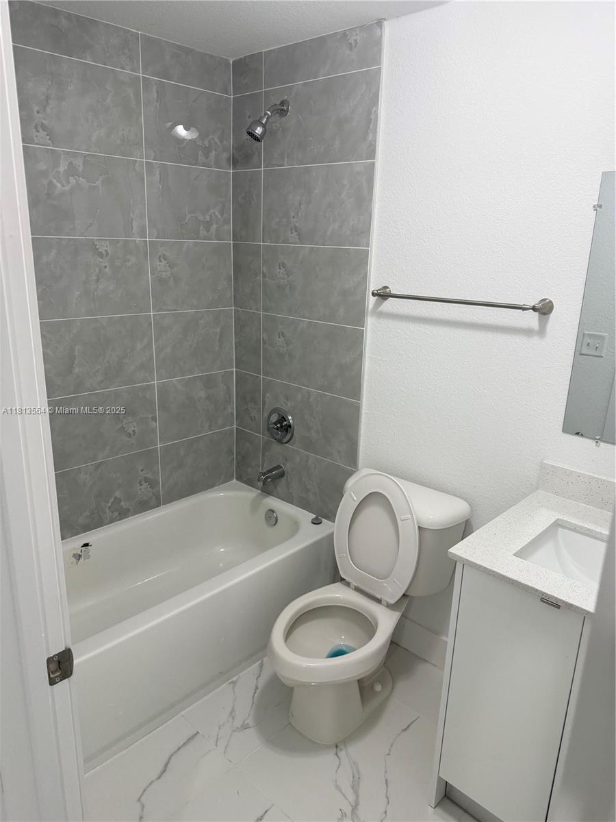 210 SW 3rd, Florida City, Florida image 11