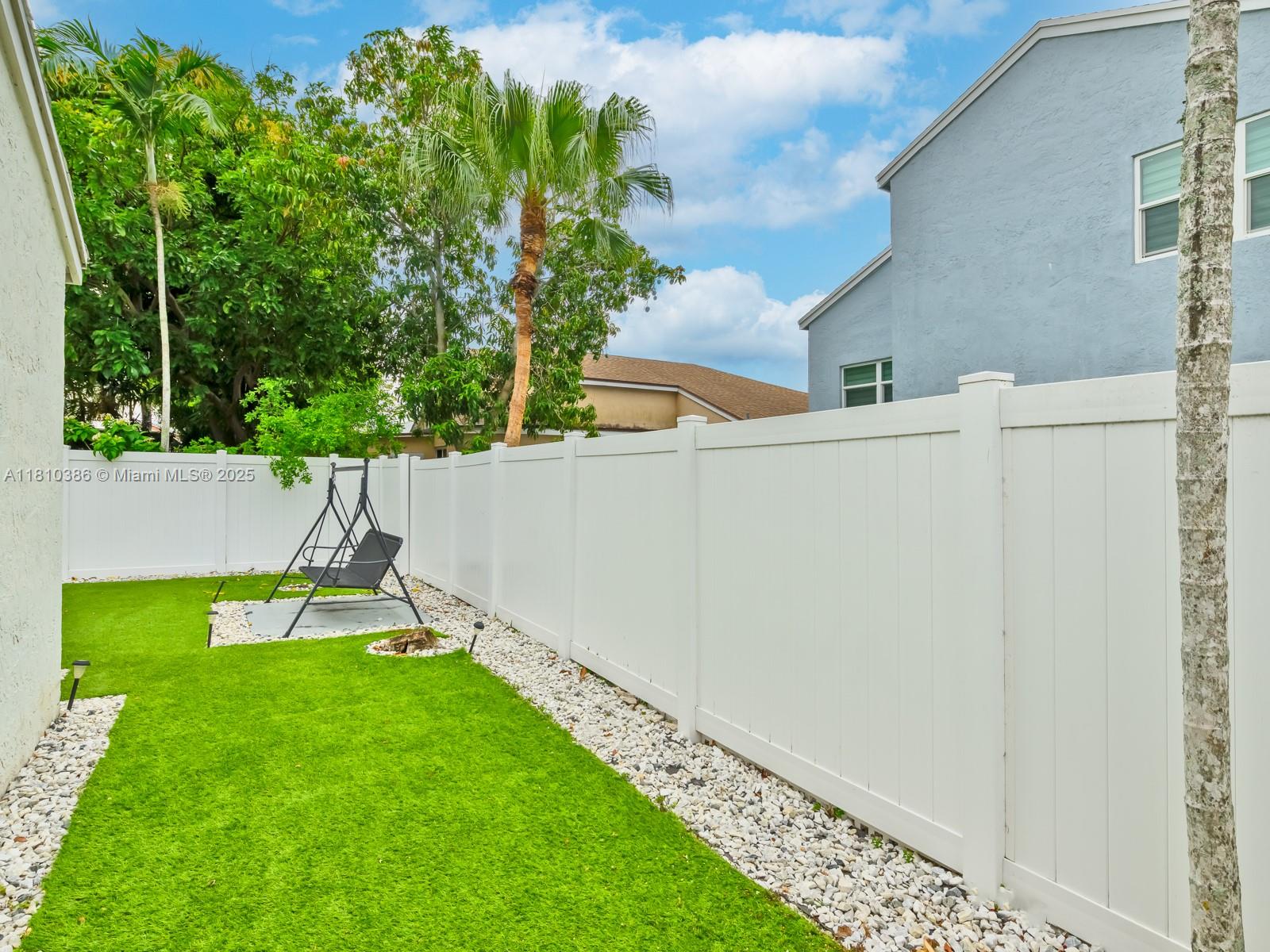 2810 River Run Cir E, Miramar, Florida image 34