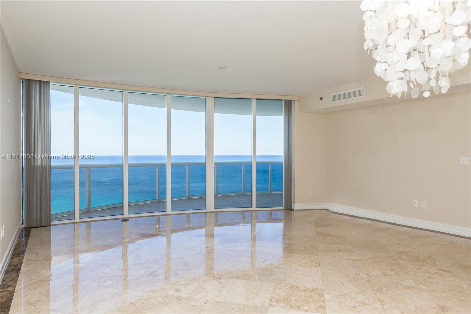 Apartamento para Alugar em Sunny Isles Beach, FL