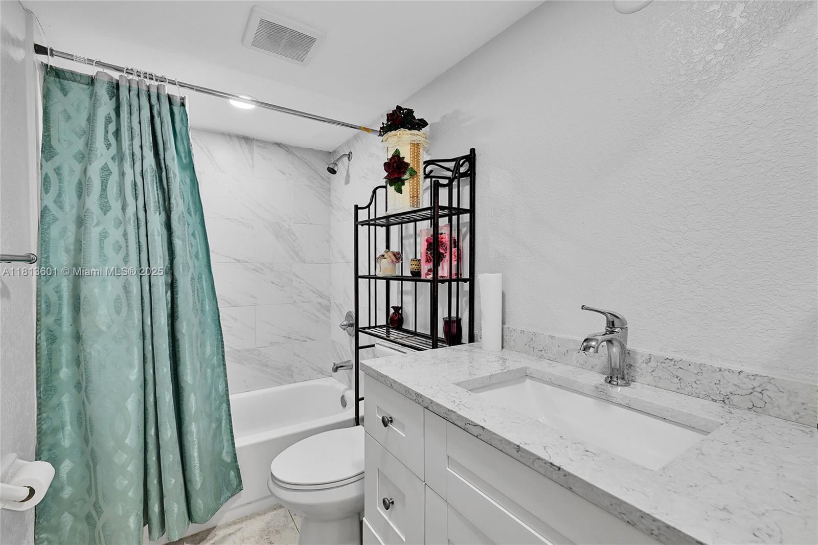 6195 Rock Island Rd #215, Tamarac, Florida image 19