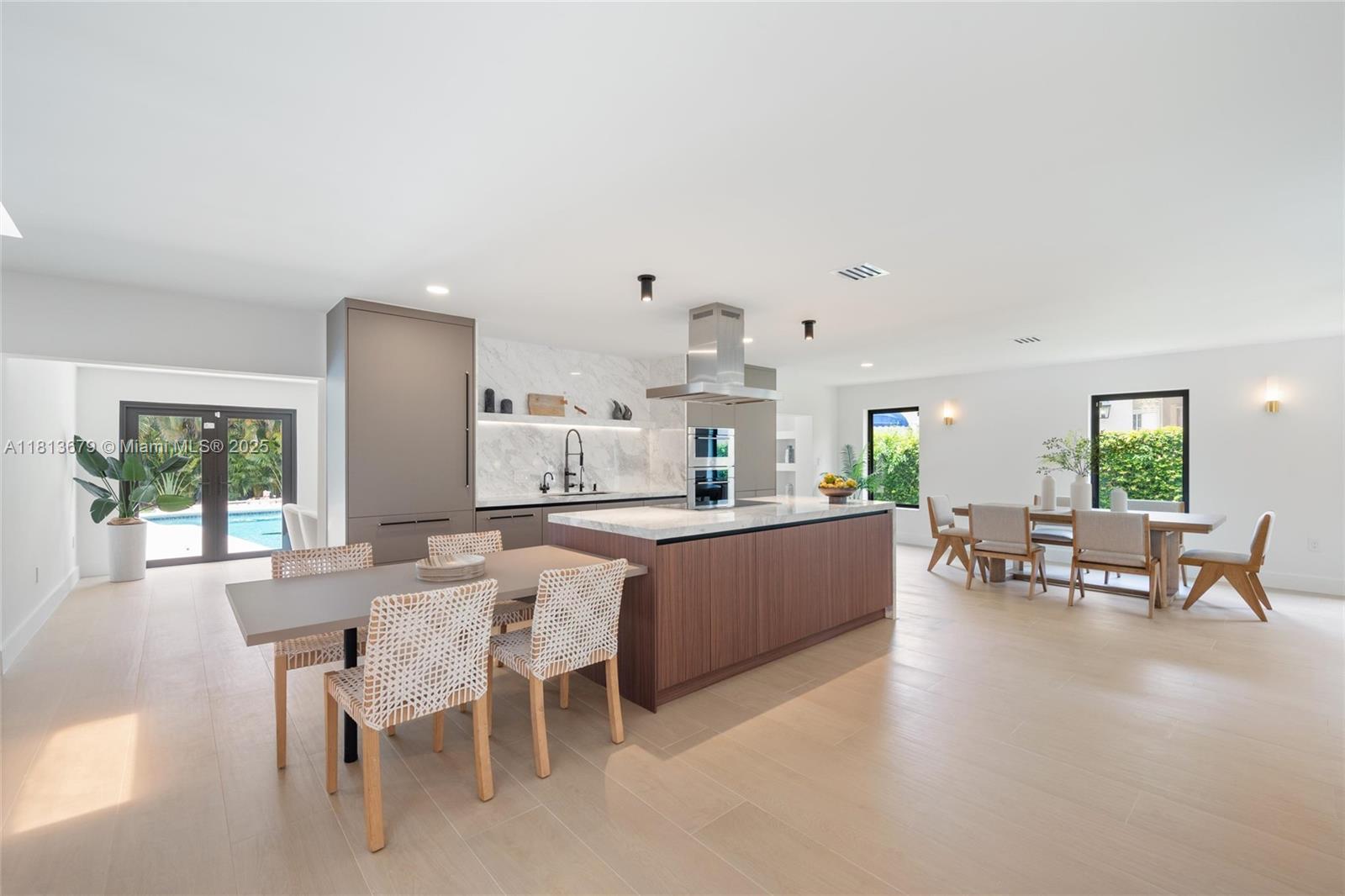 1320 Alhambra Cir, Coral Gables, Florida image 32