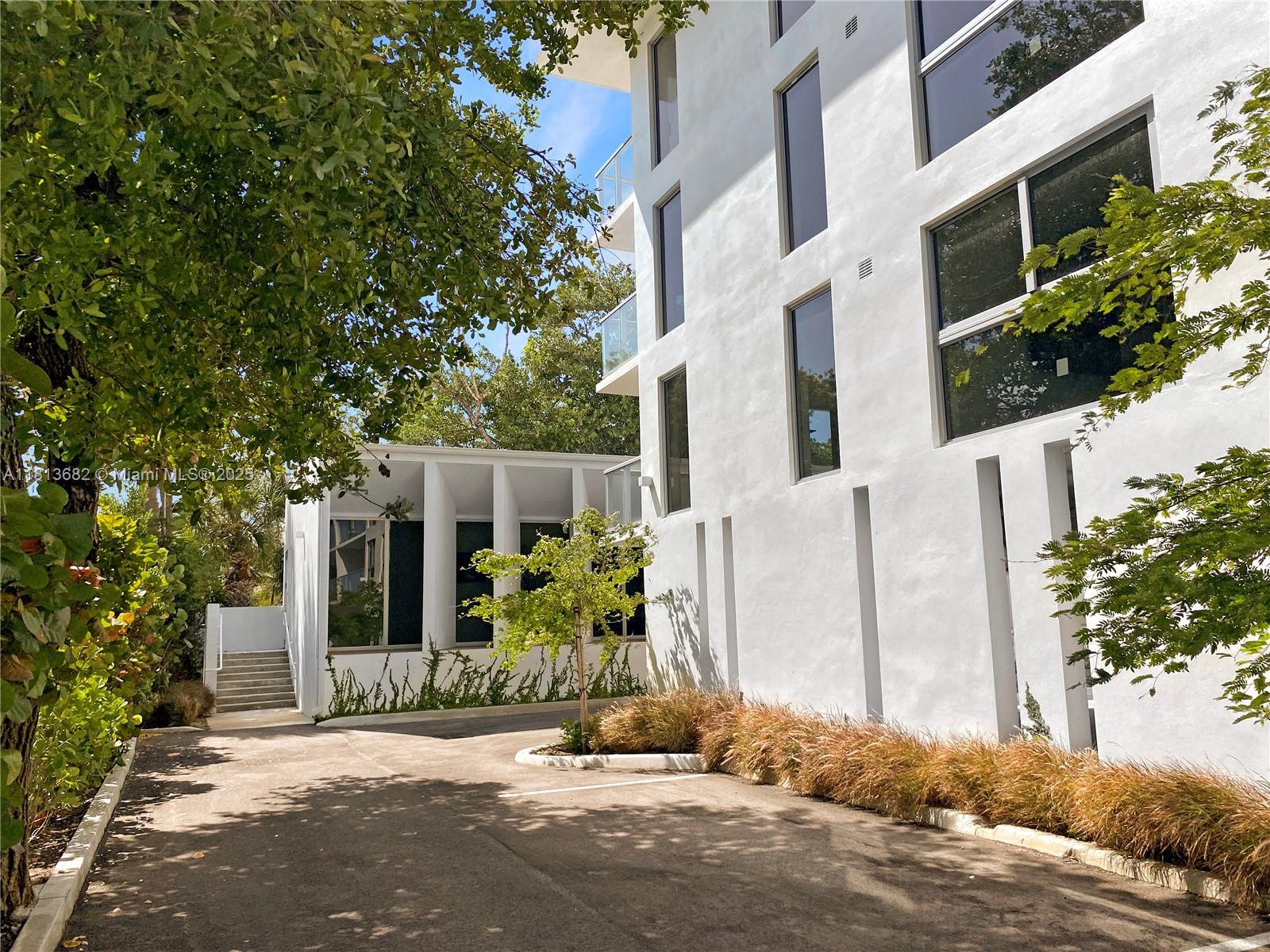 10250 Collins Avenue #PH1, Bal Harbour, Florida image 21