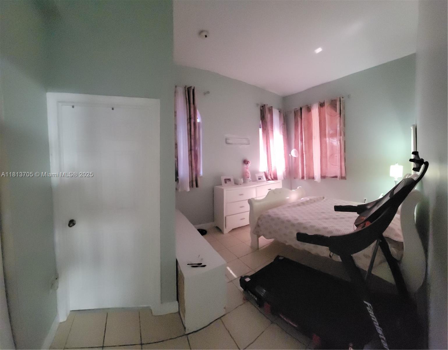2501 NE 41st Ter, Homestead, Florida image 4