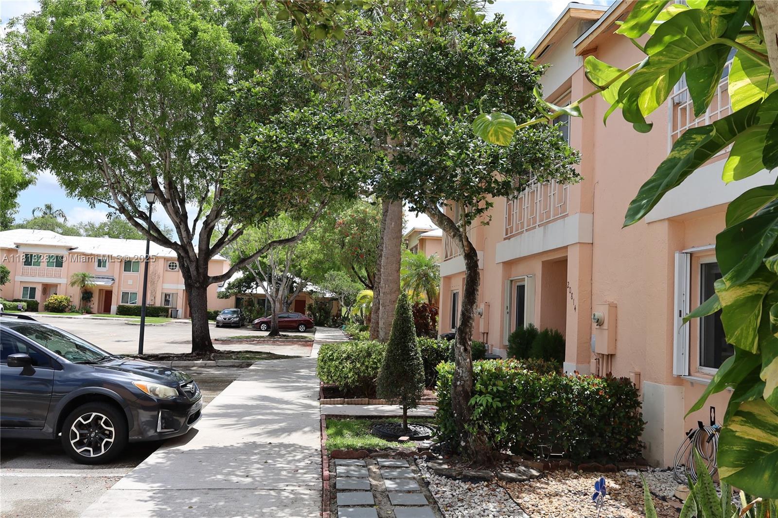 20816 NW 2nd St, Pembroke Pines, Florida image 9