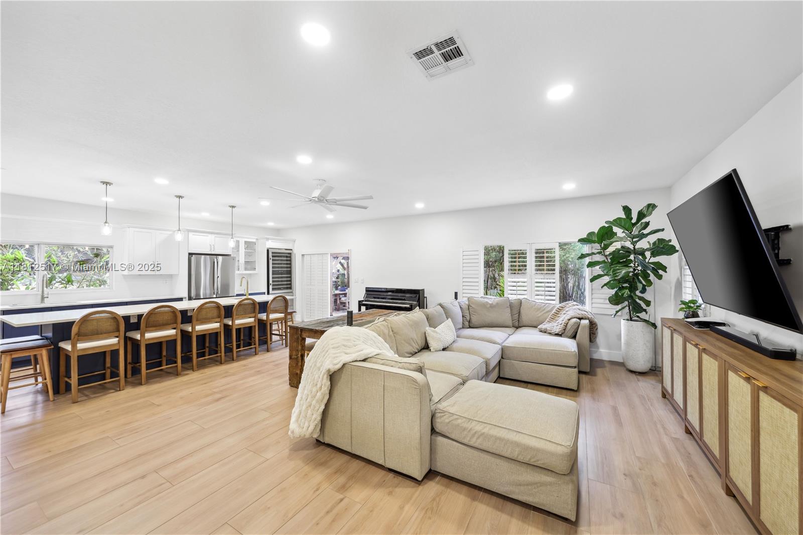3229 Canal Dr, Pompano Beach, Florida image 11
